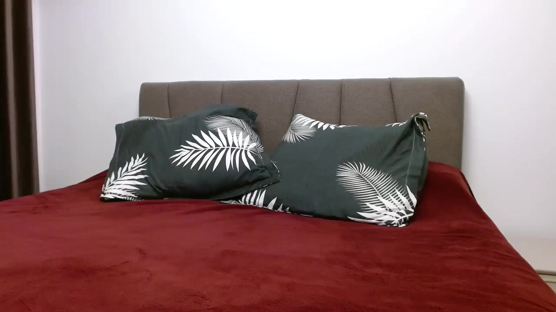 Gallery image thumbnail from Anayys's myfreecams stream on, 10/18/2024, 17:55 image 16 of 20