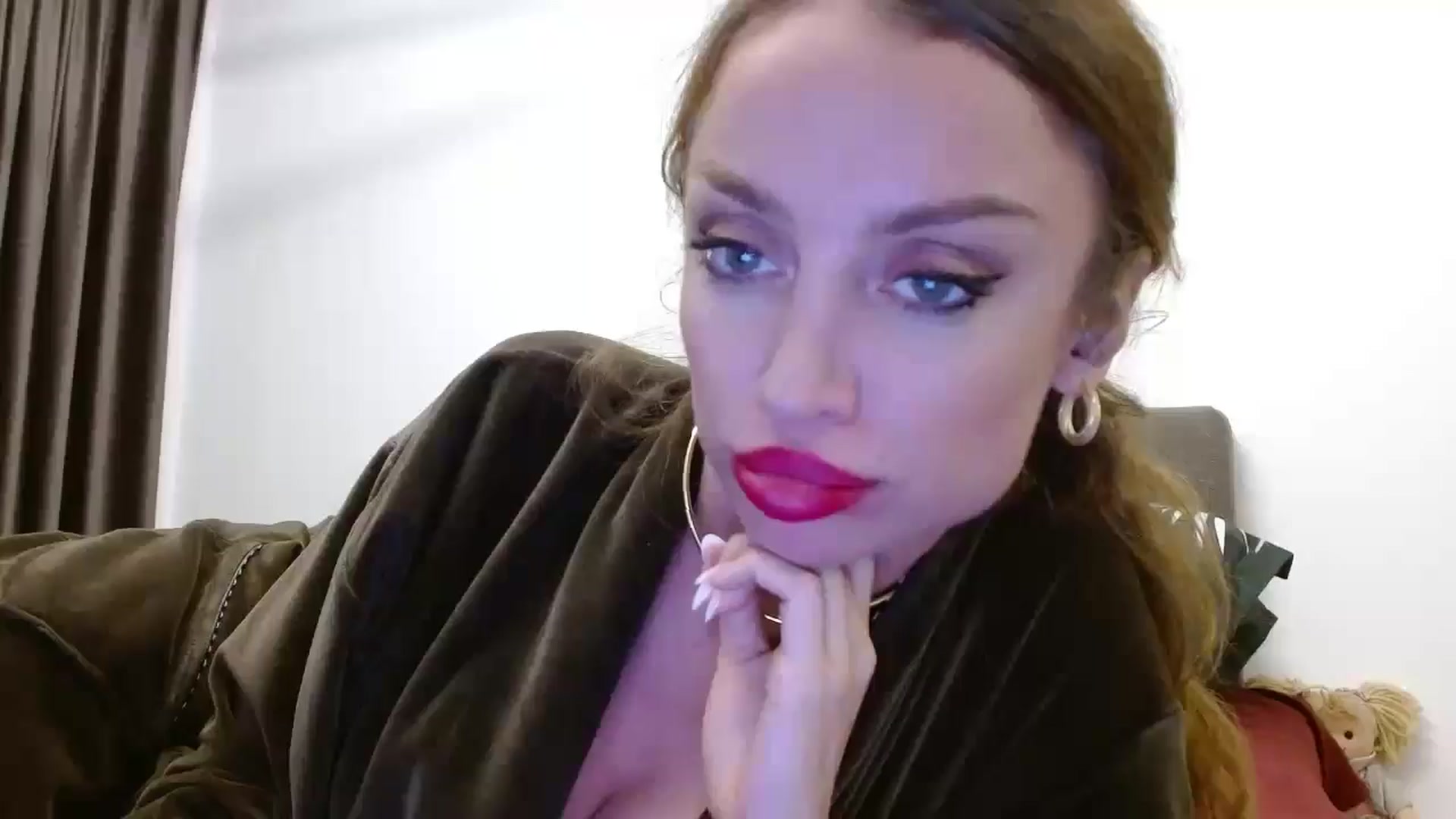Gallery image thumbnail from Anayys's myfreecams stream on, 10/19/2024, 19:55 image 2 of 20
