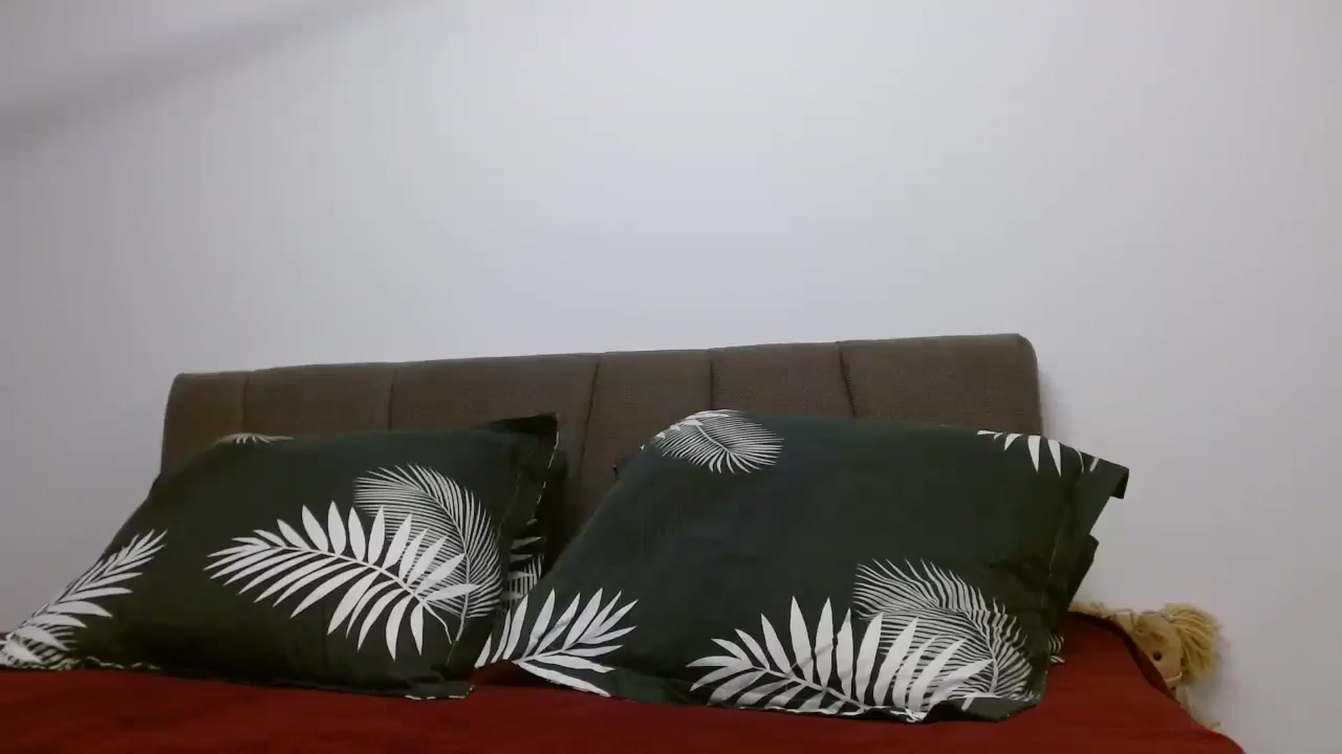 Gallery image thumbnail from Anayys's myfreecams stream on, 10/19/2024, 21:17 image 15 of 20