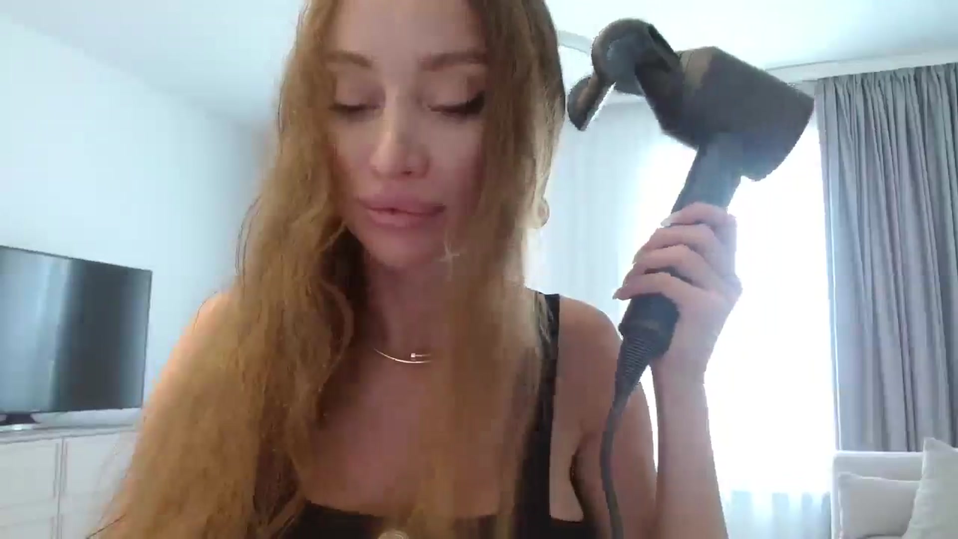 Gallery image thumbnail from Anayys's myfreecams stream on, 10/24/2024, 11:32 image 18 of 20