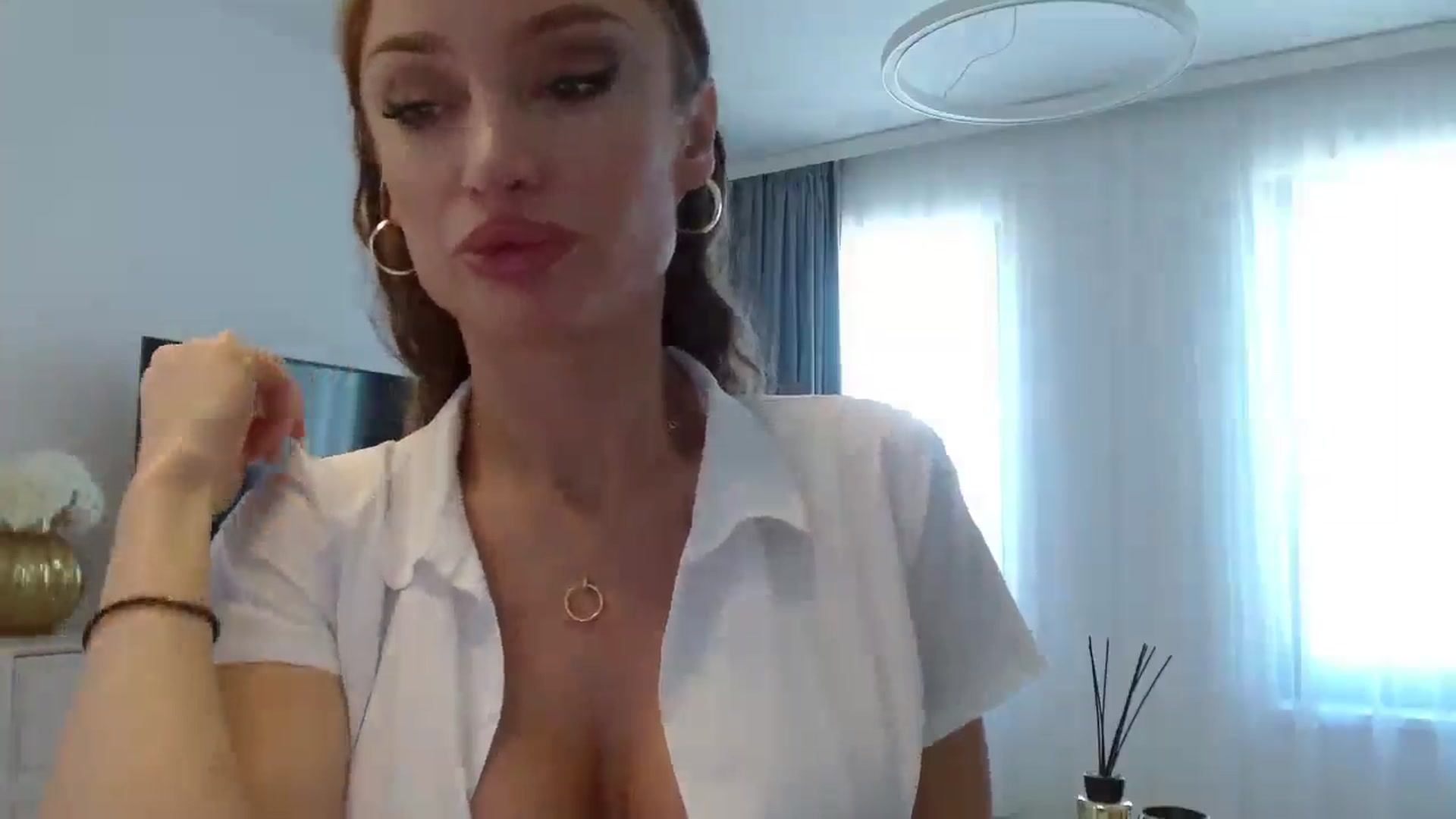 Gallery image thumbnail from Anayys's myfreecams stream on, 10/26/2024, 09:45 image 15 of 20