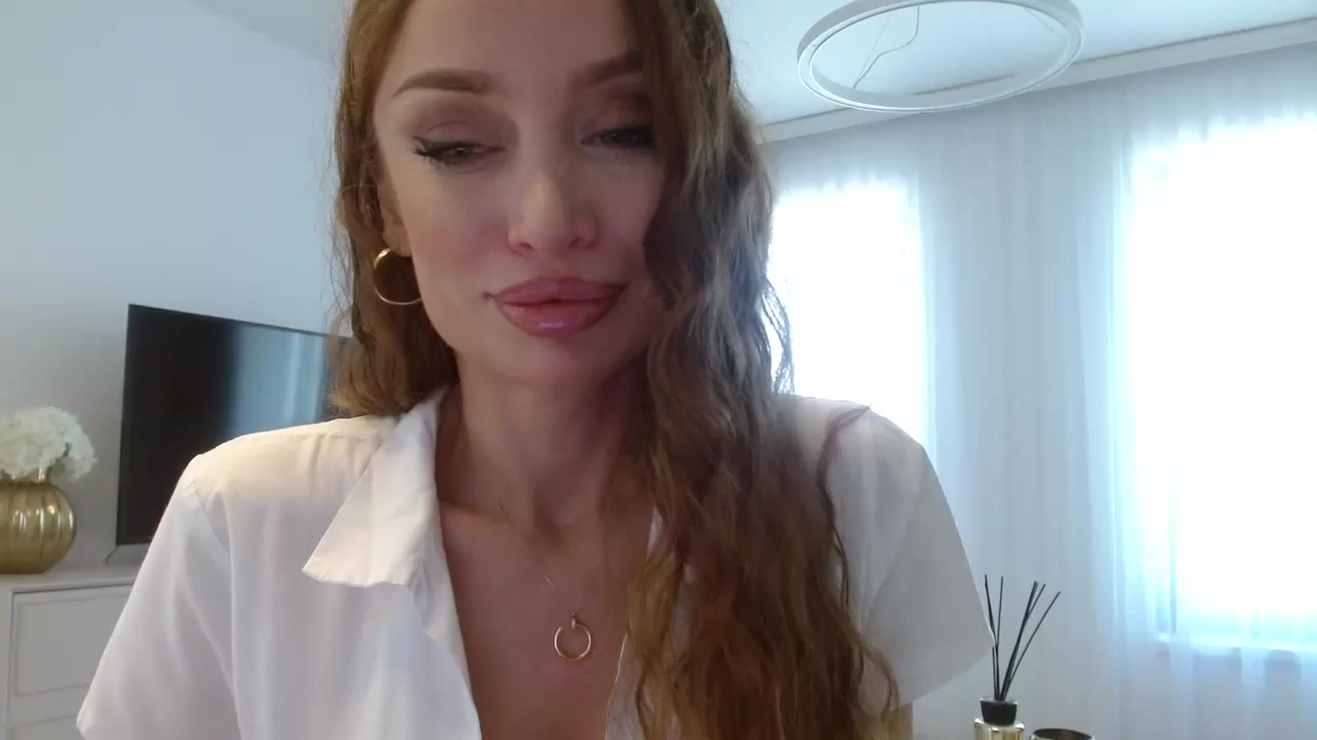 Gallery image thumbnail from Anayys's myfreecams stream on, 10/26/2024, 09:45 image 19 of 20