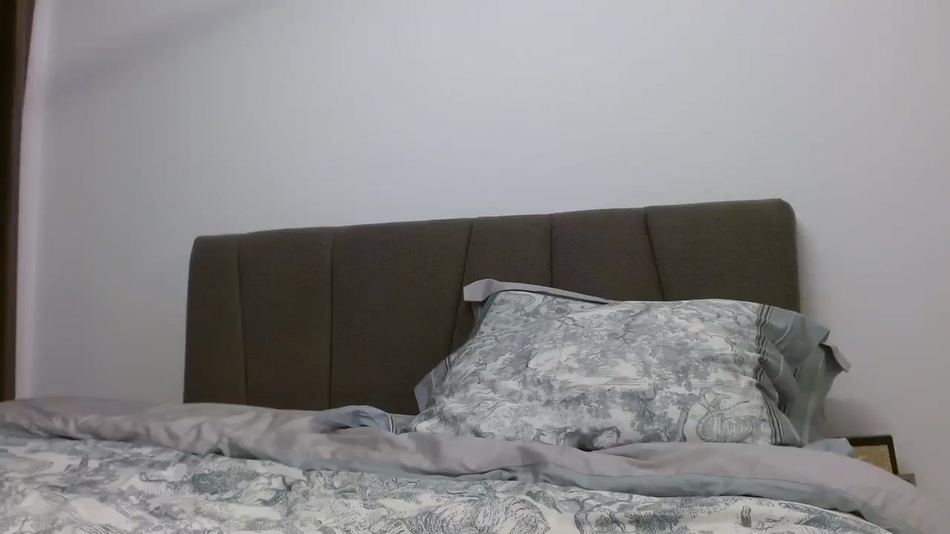 Gallery image thumbnail from Anayys's myfreecams stream on, 10/28/2024, 24:01 image 14 of 20