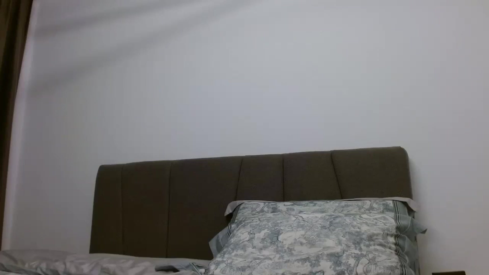 Gallery image thumbnail from Anayys's myfreecams stream on, 10/28/2024, 24:01 image 3 of 20
