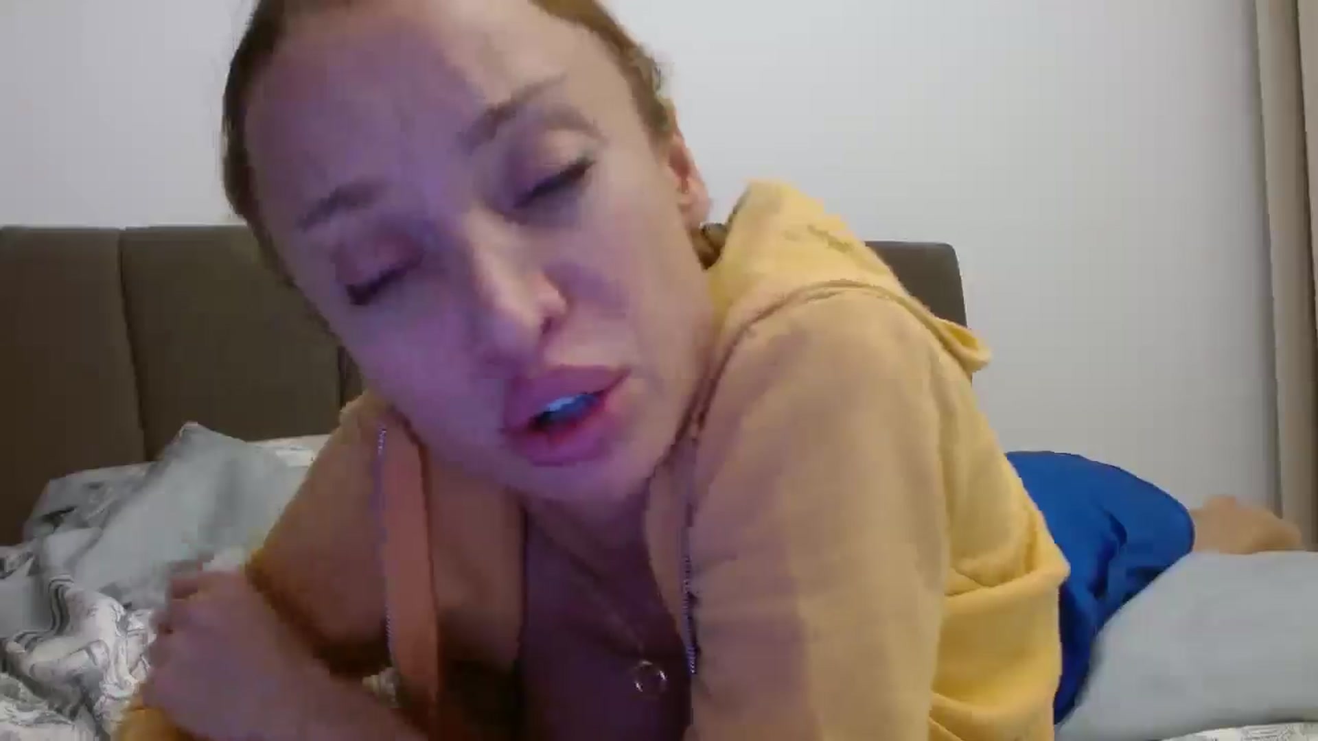 Gallery image thumbnail from Anayys's myfreecams stream on, 10/28/2024, 23:48 image 19 of 20