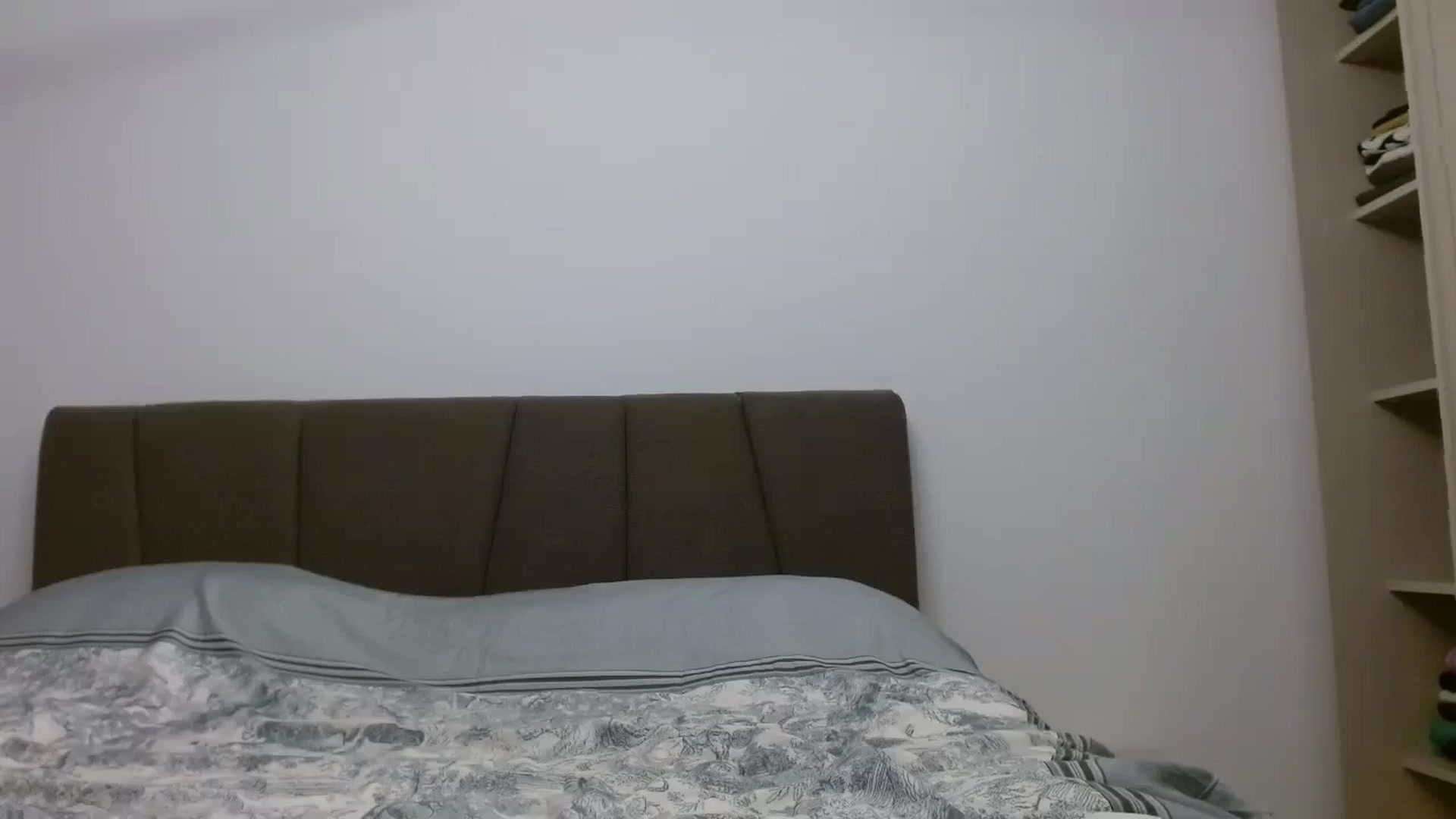 Gallery image thumbnail from Anayys's myfreecams stream on, 10/30/2024, 18:01 image 5 of 20