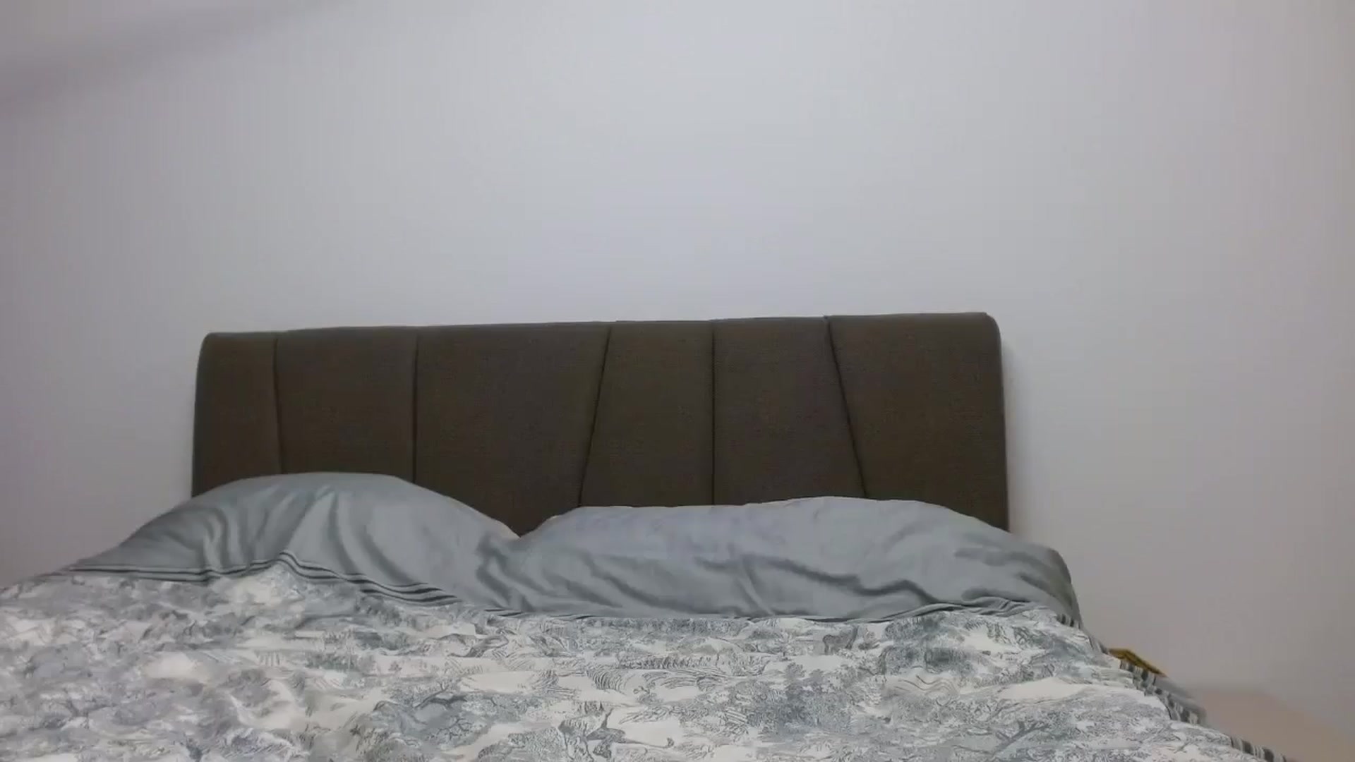 Gallery image thumbnail from Anayys's myfreecams stream on, 10/30/2024, 18:01 image 20 of 20