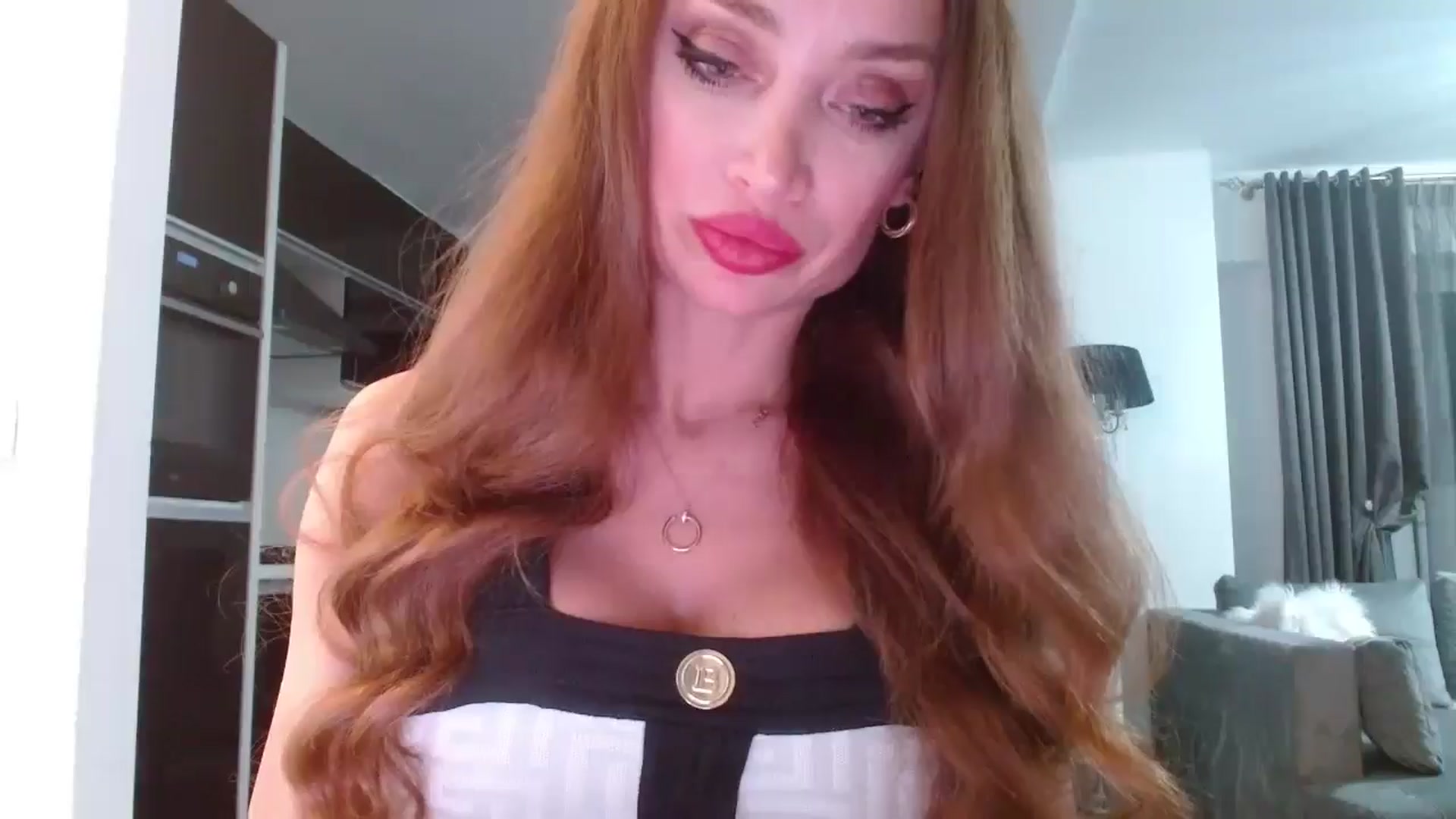 Gallery image thumbnail from Anayys's myfreecams stream on, 11/06/2024, 22:47 image 6 of 20