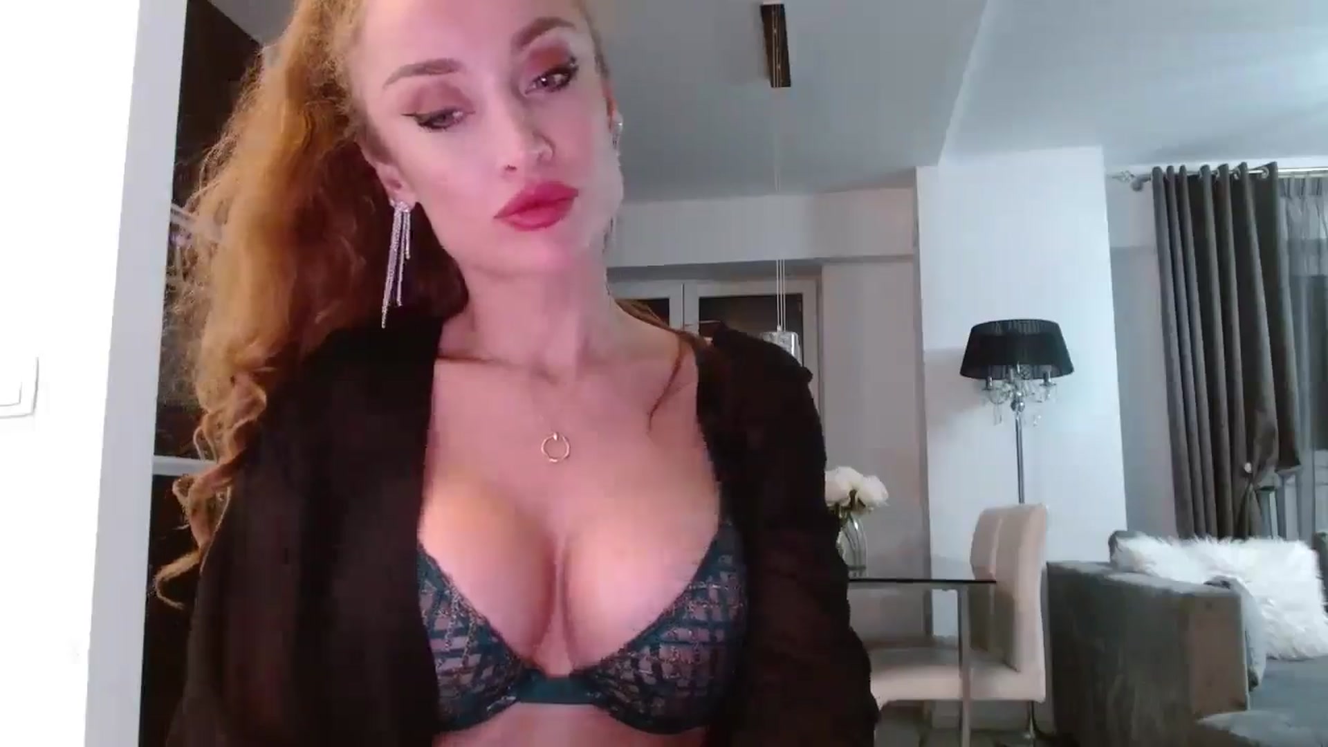 Gallery image thumbnail from Anayys's myfreecams stream on, 11/11/2024, 22:54 image 17 of 20