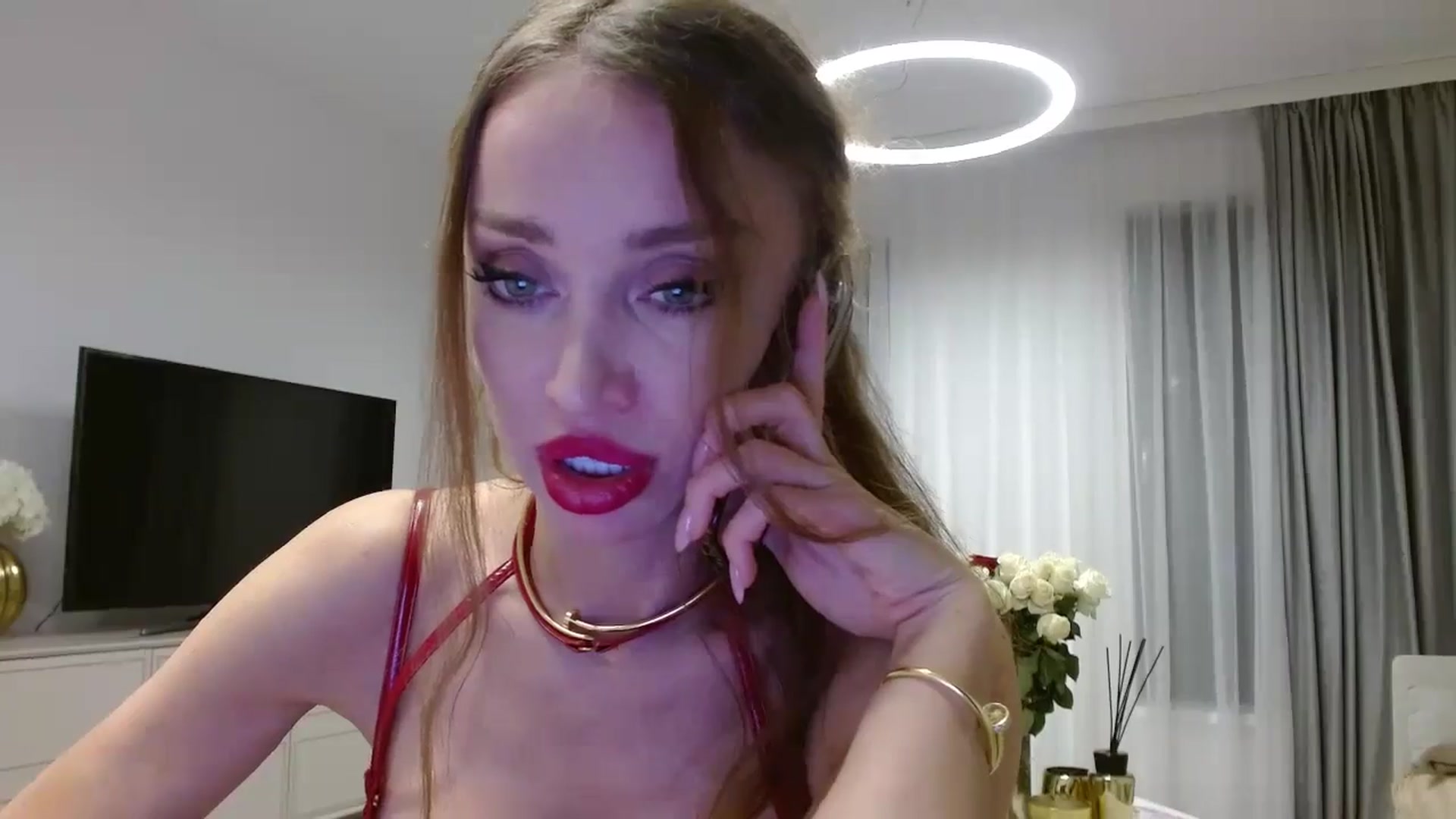Gallery image thumbnail from Anayys's myfreecams stream on, 11/16/2024, 18:34 image 5 of 20