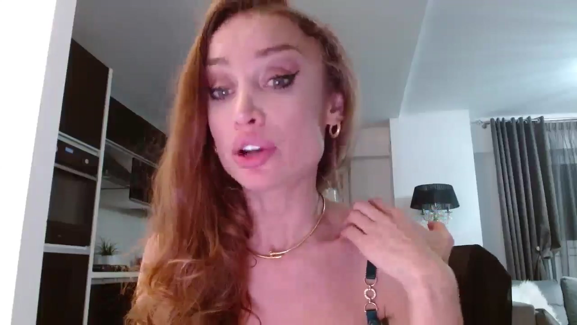 Gallery image thumbnail from Anayys's myfreecams stream on, 11/18/2024, 24:03 image 17 of 20