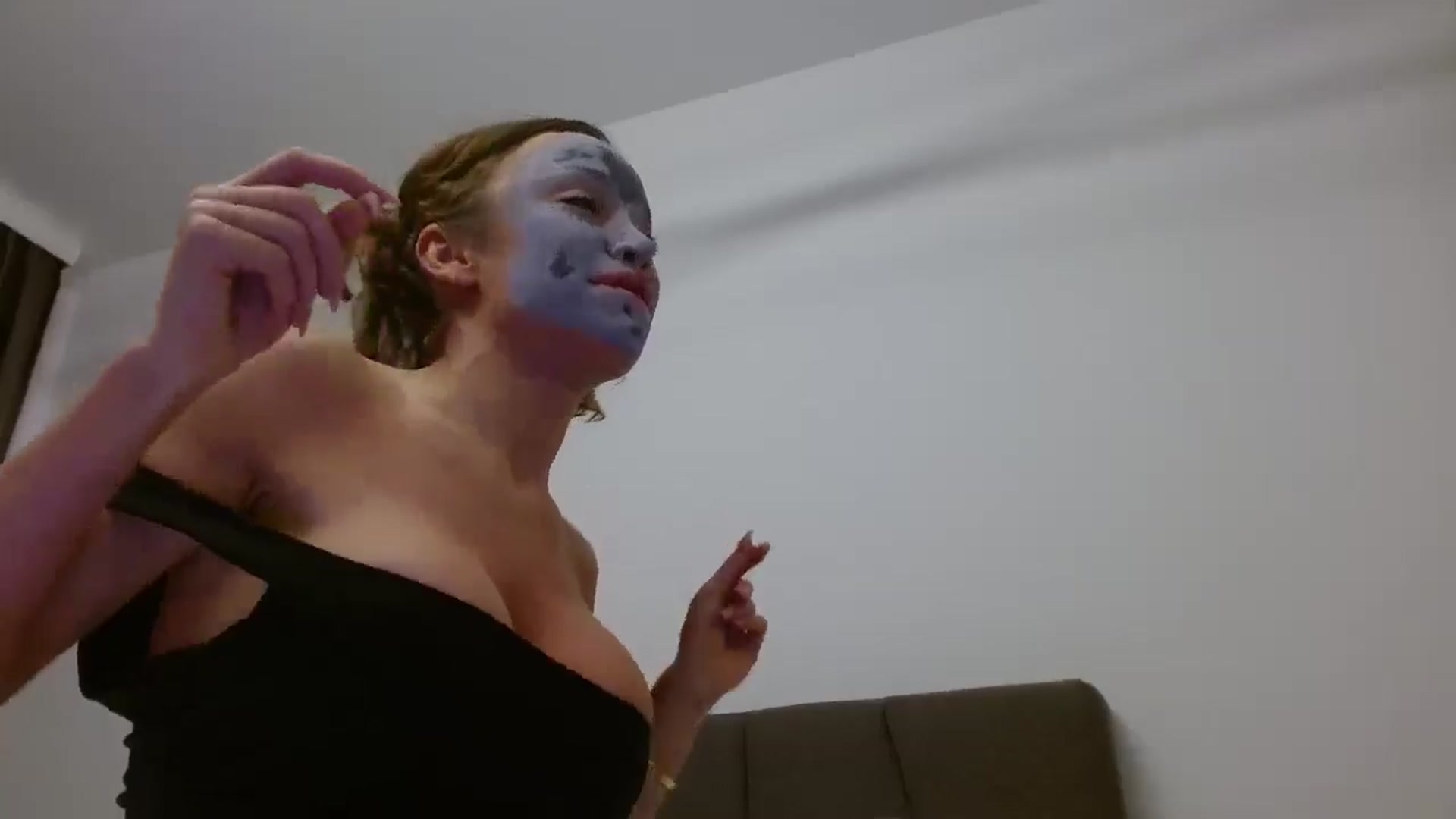 Gallery image thumbnail from Anayys's myfreecams stream on, 11/21/2024, 02:13 image 7 of 20