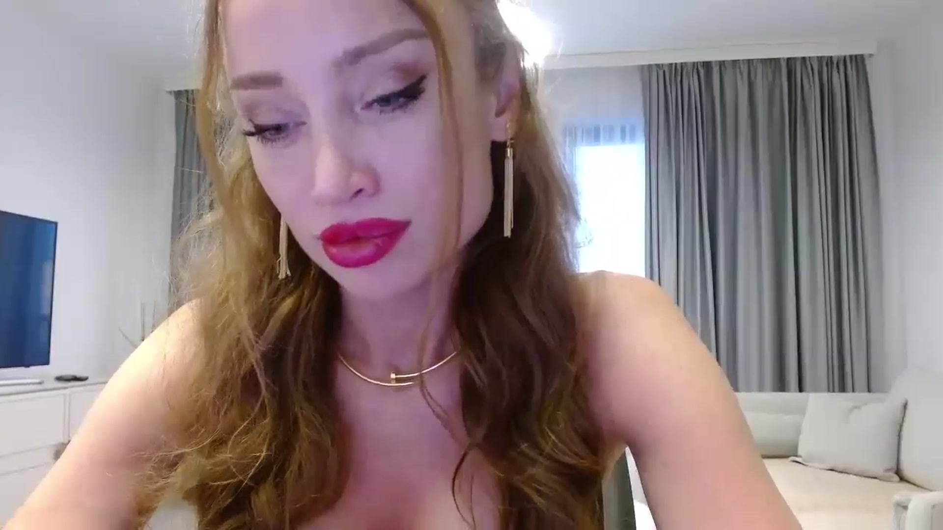 Gallery image thumbnail from Anayys's myfreecams stream on, 11/21/2024, 15:39 image 5 of 20