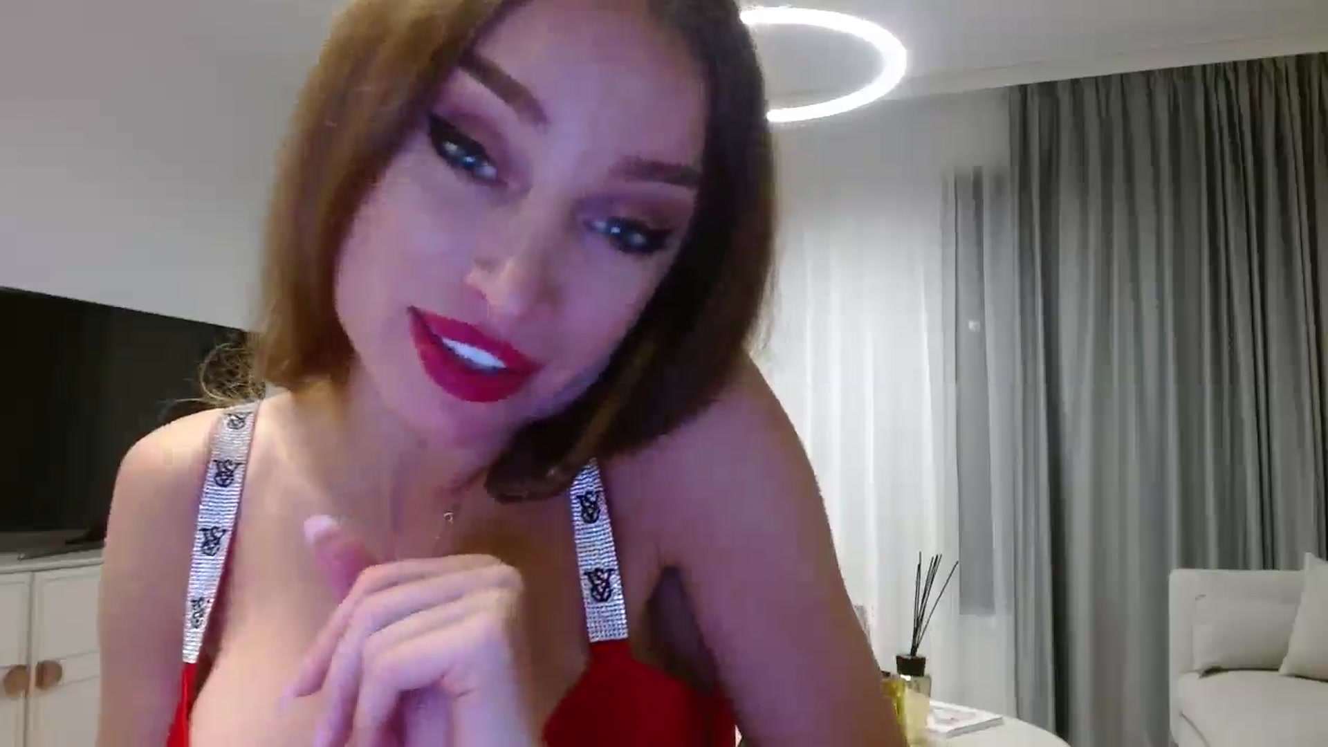 Gallery image thumbnail from Anayys's myfreecams stream on, 11/25/2024, 18:25 image 9 of 20