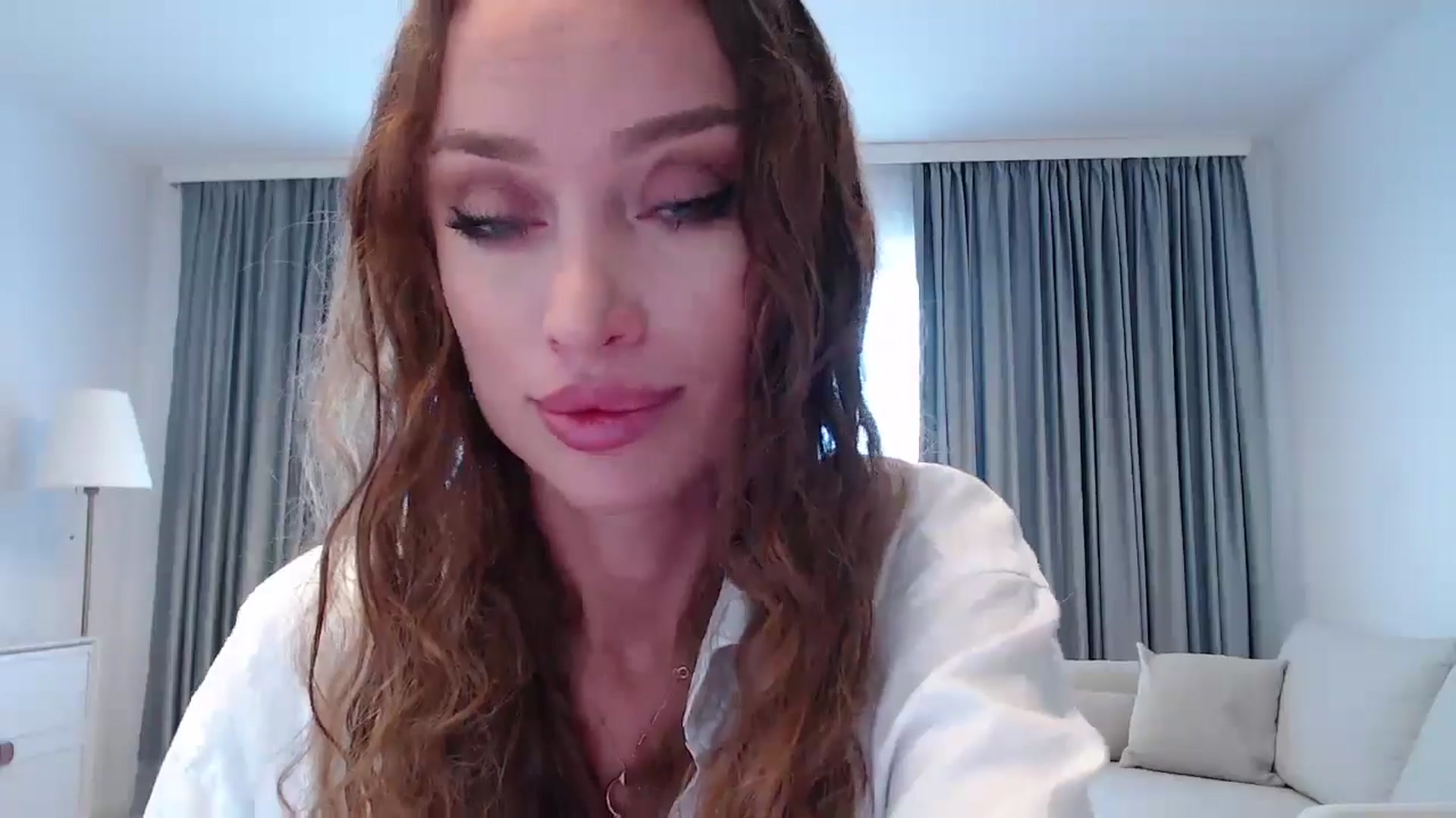 Gallery image thumbnail from Anayys's myfreecams stream on, 12/16/2024, 08:15 image 2 of 20