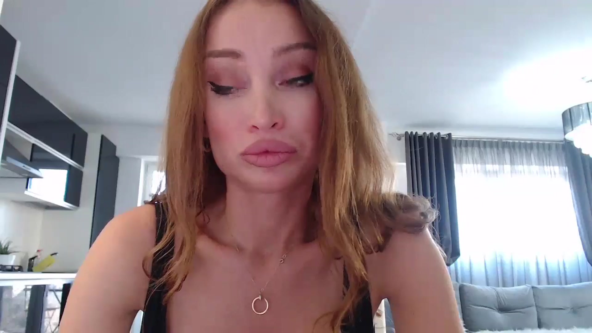 Gallery image thumbnail from Anayys's myfreecams stream on, 12/18/2024, 11:59 image 6 of 20