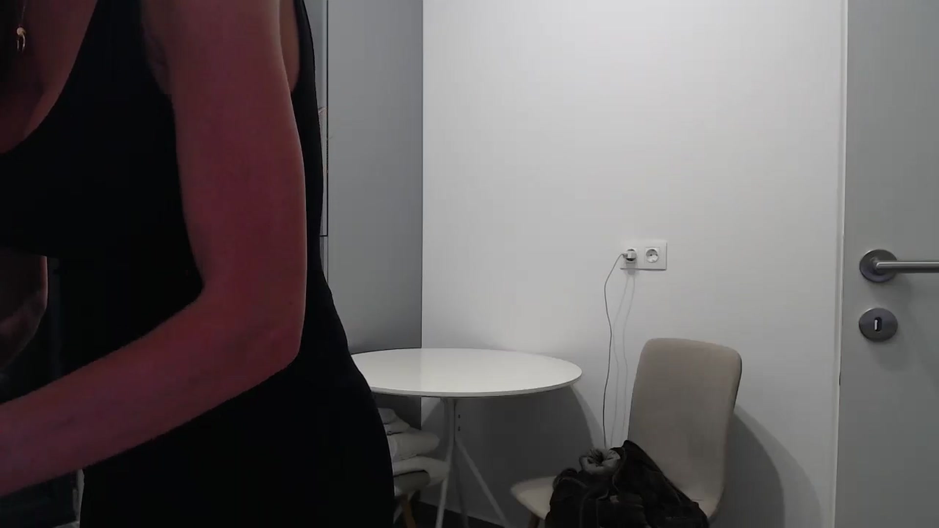 Gallery image thumbnail from Anayys's myfreecams stream on, 12/18/2024, 21:26 image 10 of 20