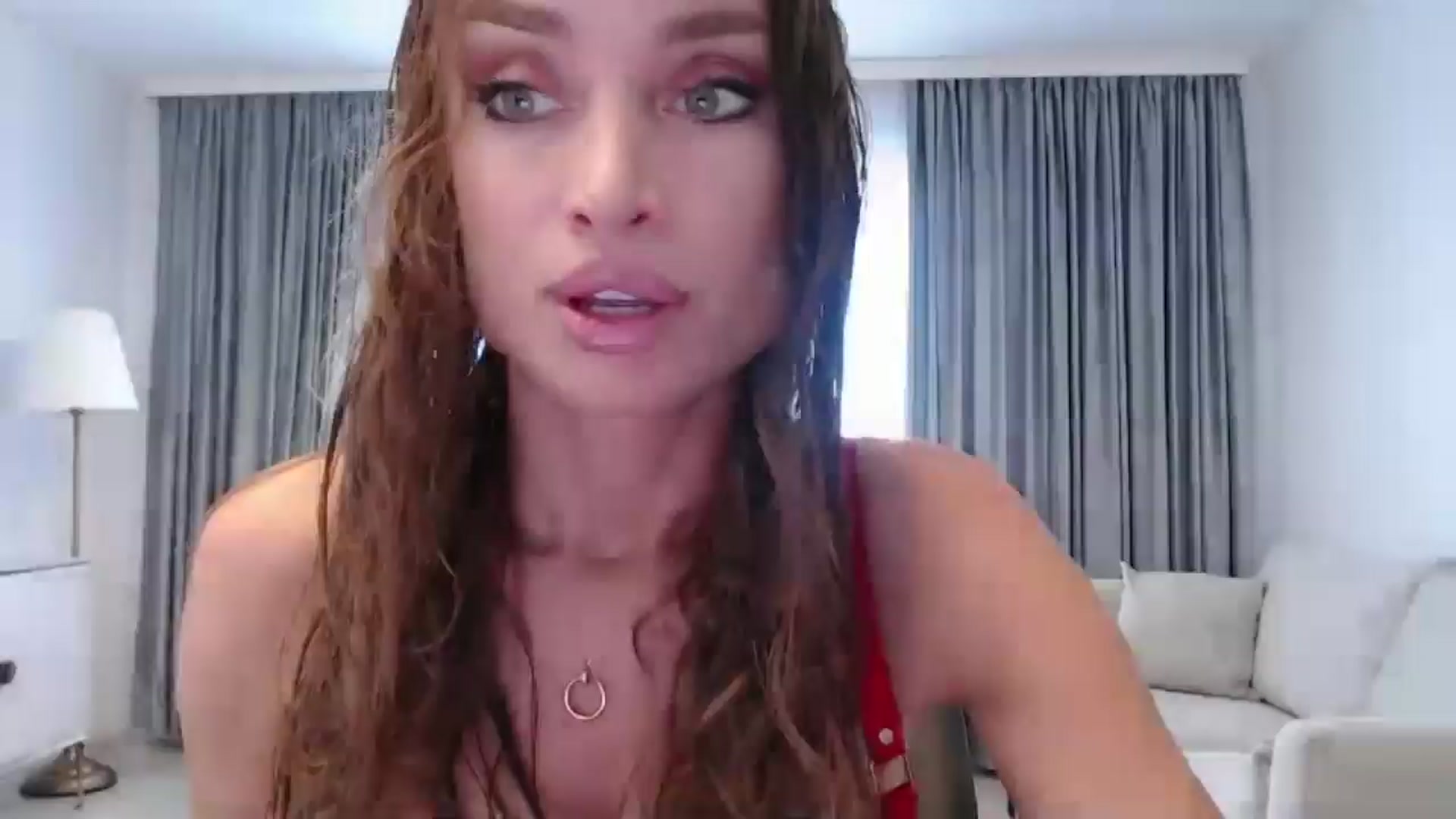 Gallery image thumbnail from Anayys's myfreecams stream on, 12/19/2024, 11:25 image 2 of 20