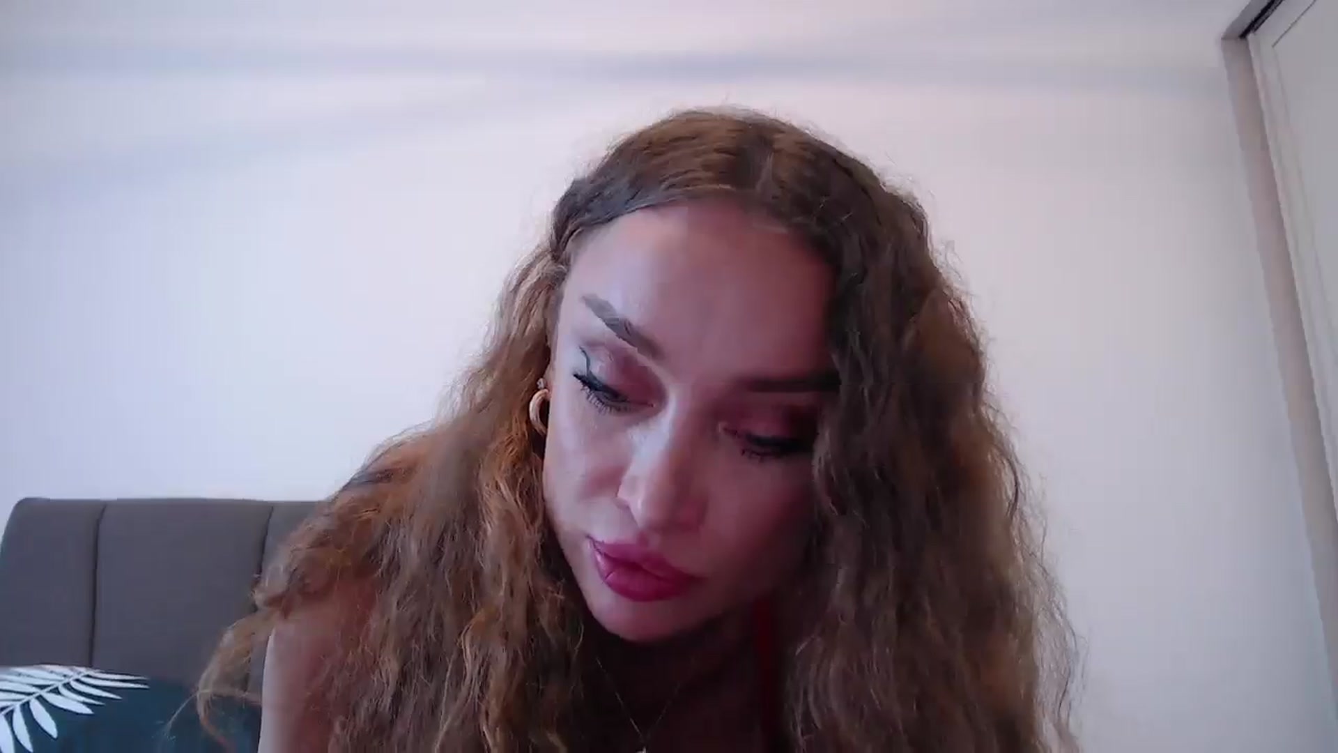 Gallery image thumbnail from Anayys's myfreecams stream on, 12/19/2024, 12:52 image 5 of 20