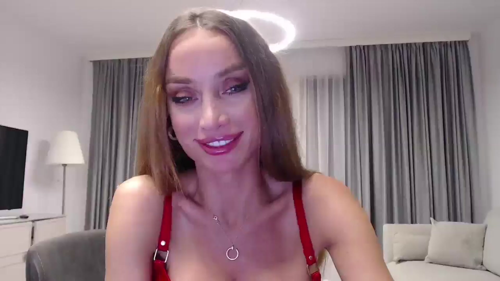 Gallery image thumbnail from Anayys's myfreecams stream on, 12/19/2024, 21:40 image 16 of 20