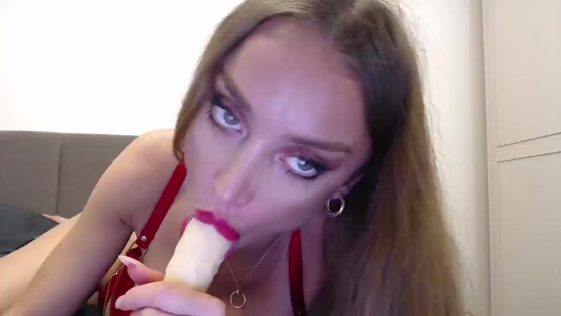 Gallery image thumbnail from Anayys's myfreecams stream on, 12/20/2024, 24:55 image 20 of 20