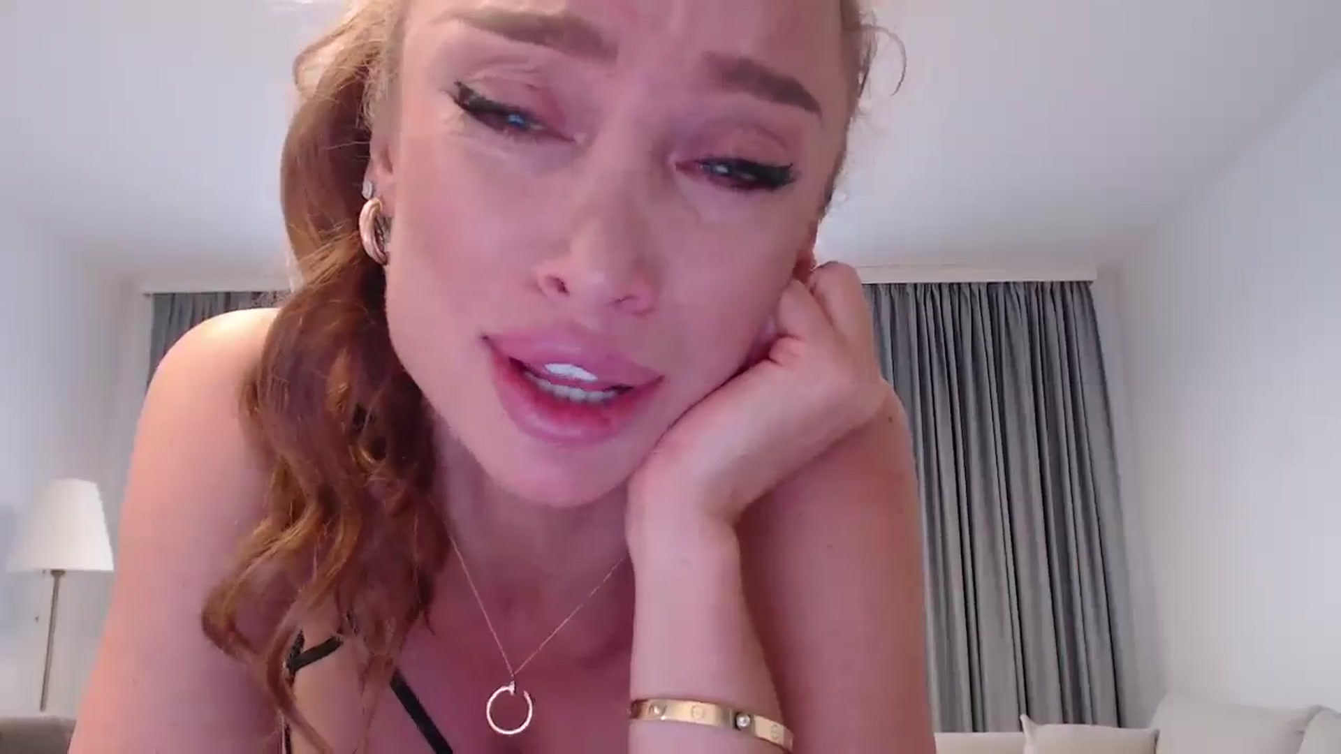Gallery image thumbnail from Anayys's myfreecams stream on, 12/22/2024, 12:16 image 15 of 20