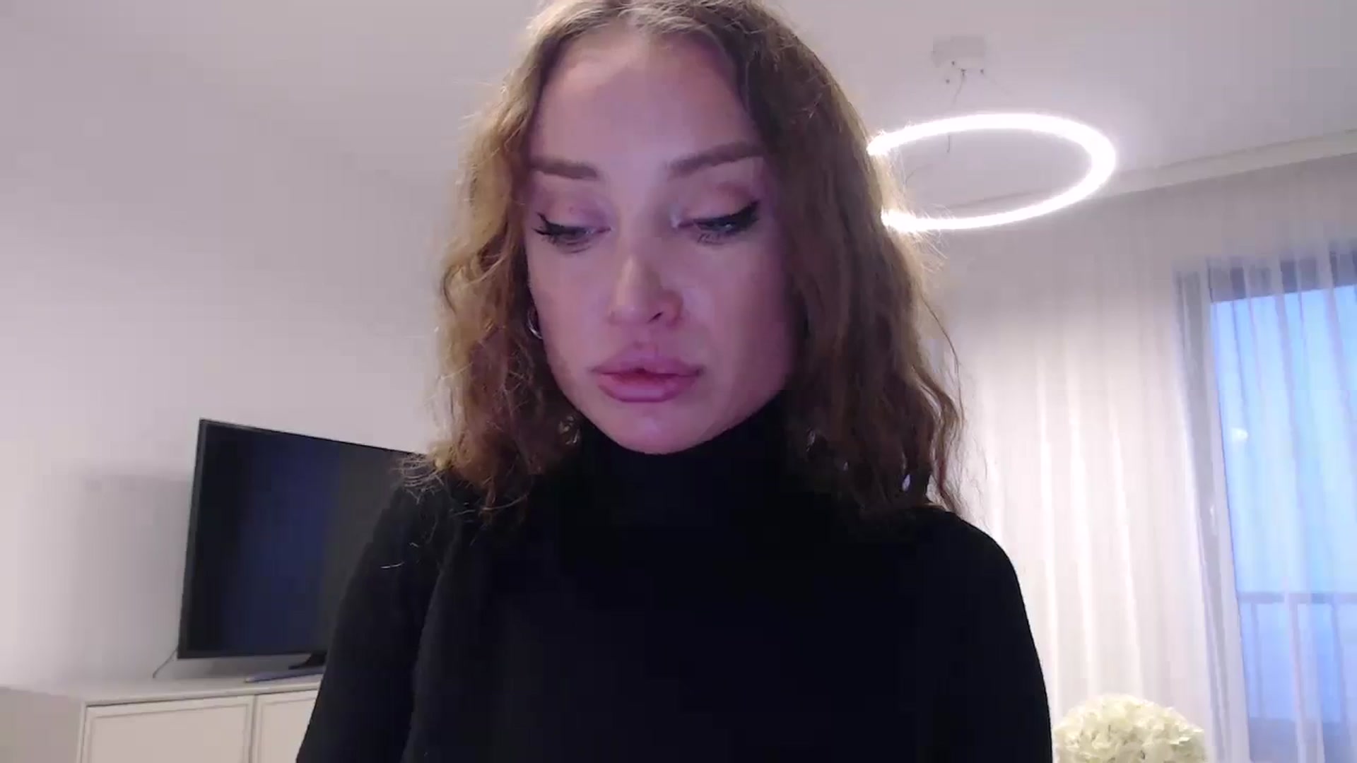 Gallery image thumbnail from Anayys's myfreecams stream on, 12/23/2024, 14:36 image 15 of 20