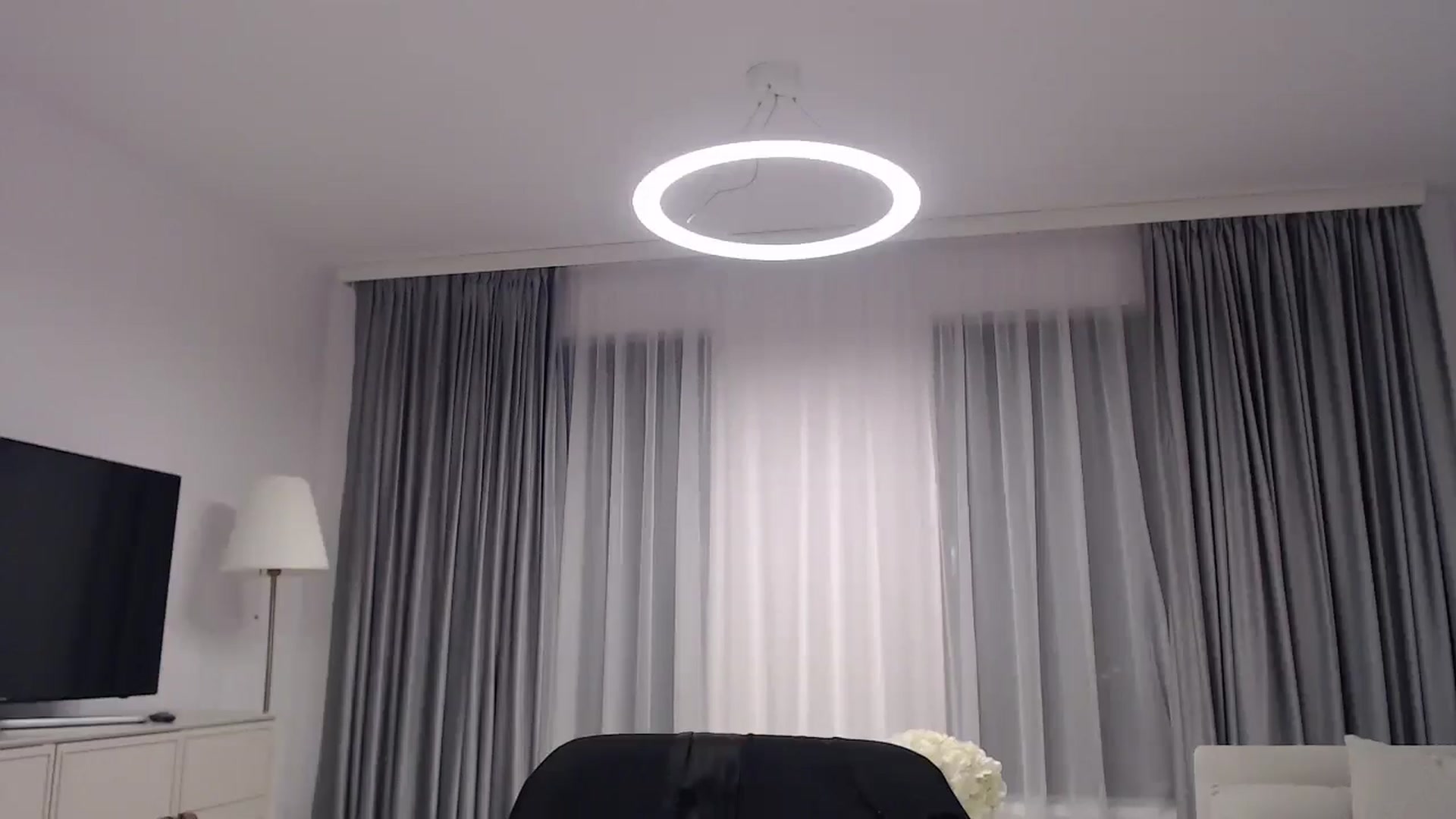 Gallery image thumbnail from Anayys's myfreecams stream on, 12/23/2024, 21:27 image 2 of 20