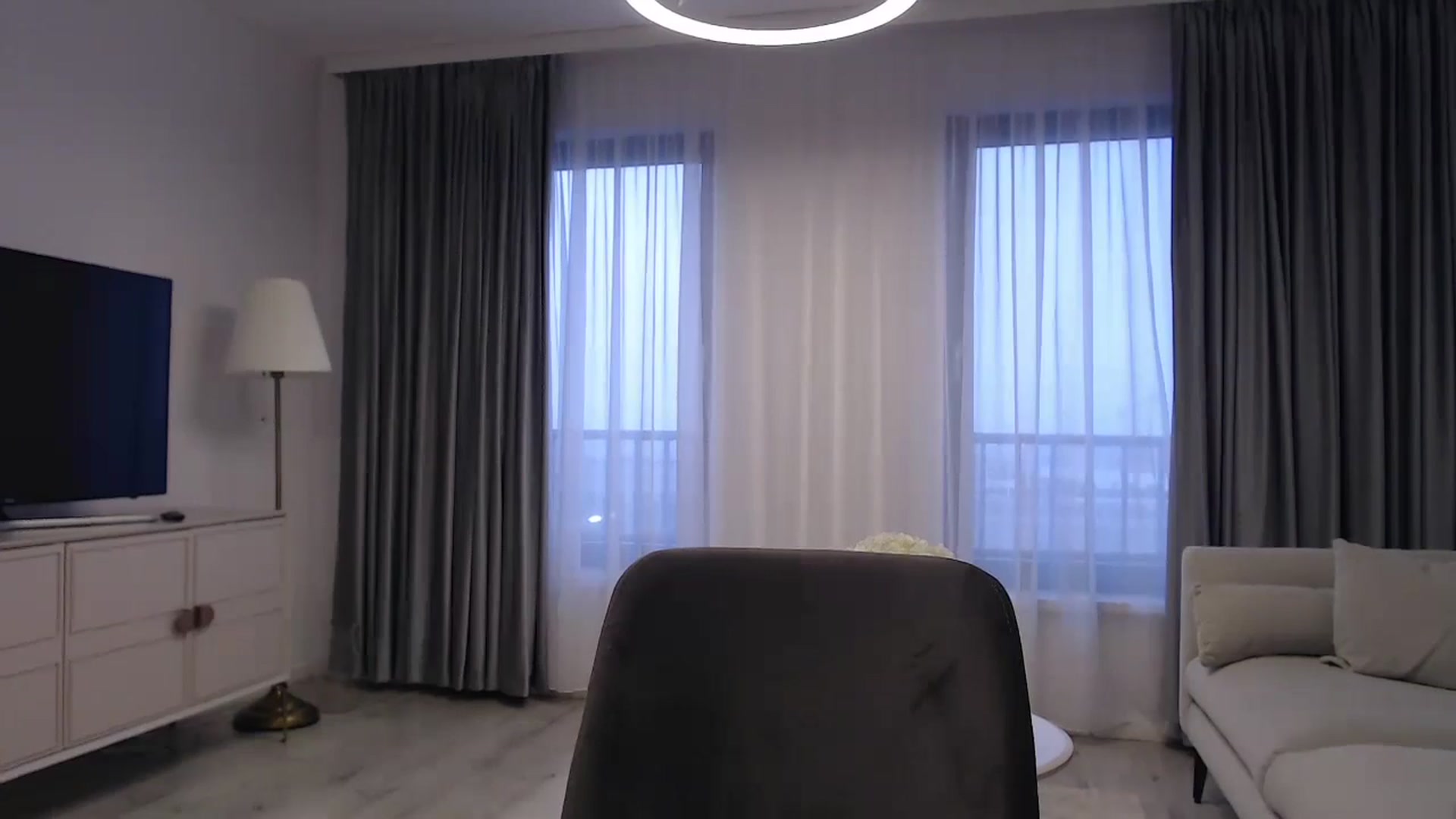 Gallery image thumbnail from Anayys's myfreecams stream on, 12/24/2024, 13:27 image 8 of 20
