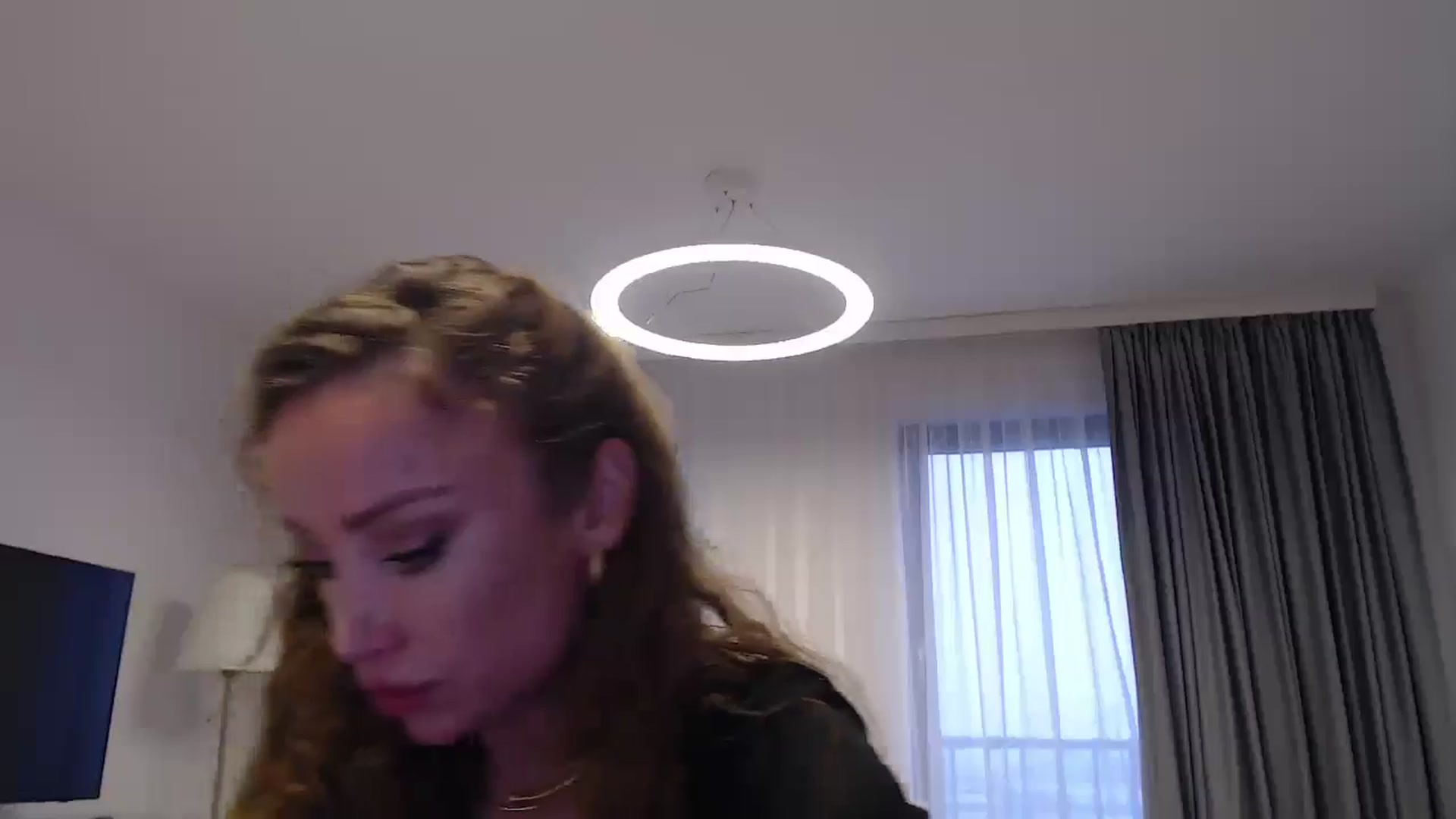 Gallery image thumbnail from Anayys's myfreecams stream on, 12/24/2024, 13:27 image 7 of 20
