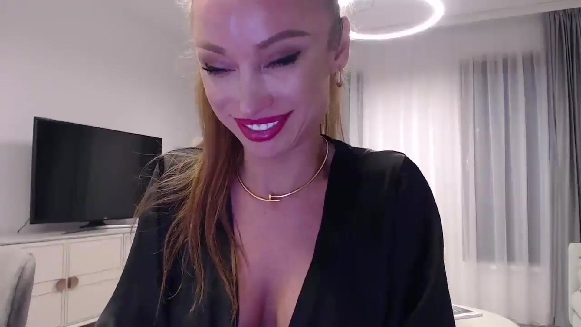 Gallery image thumbnail from Anayys's myfreecams stream on, 12/26/2024, 15:17 image 9 of 20
