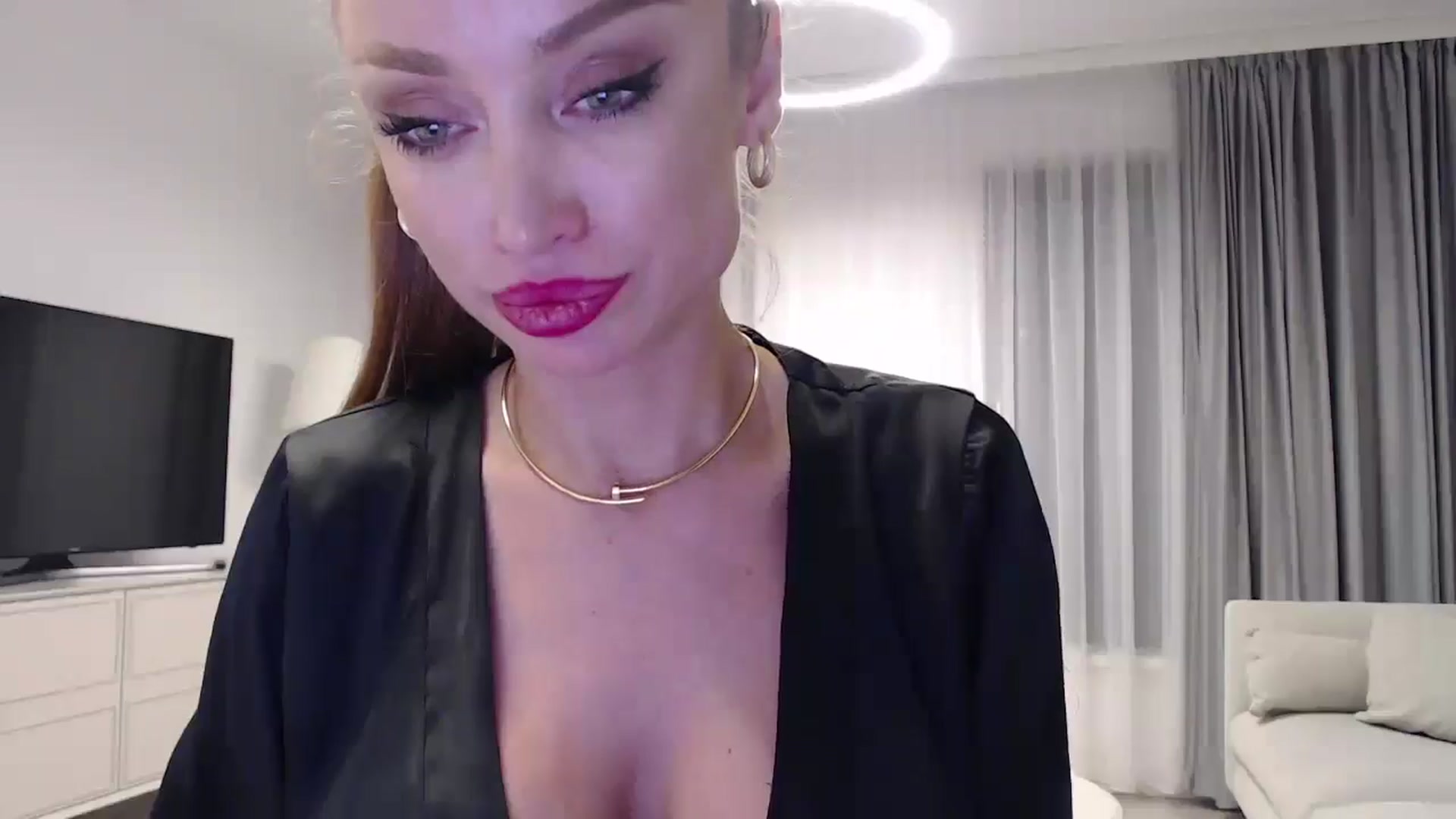 Gallery image thumbnail from Anayys's myfreecams stream on, 12/26/2024, 15:17 image 18 of 20