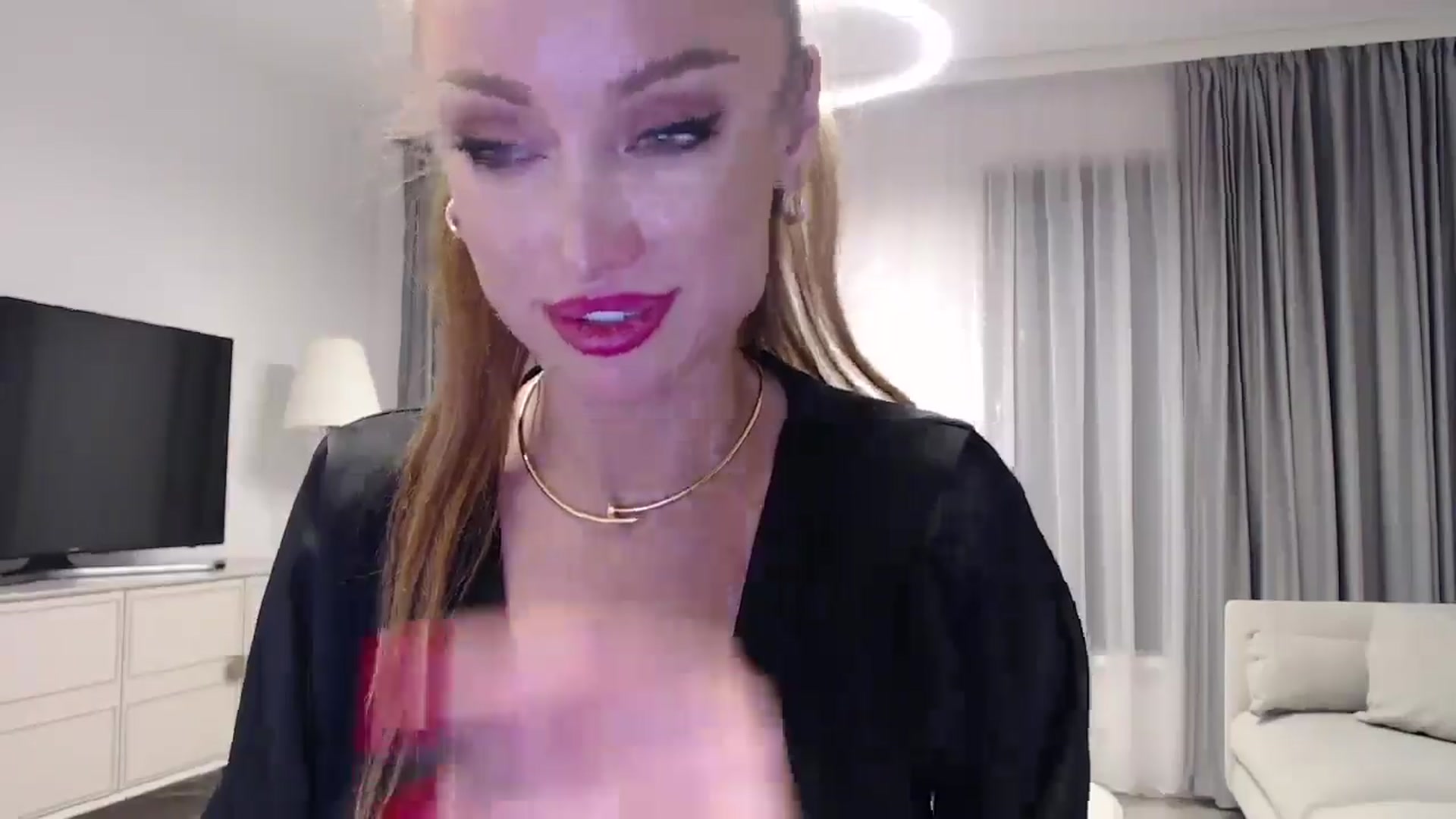 Gallery image thumbnail from Anayys's myfreecams stream on, 12/26/2024, 15:17 image 13 of 20