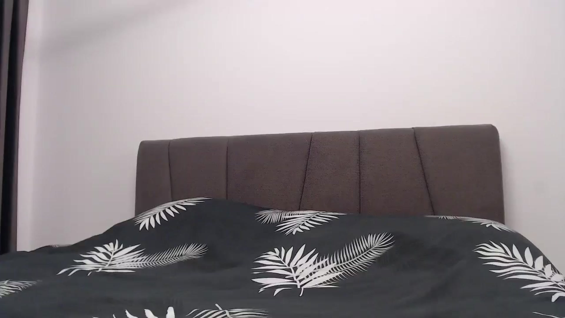 Gallery image thumbnail from Anayys's myfreecams stream on, 12/27/2024, 21:46 image 10 of 20