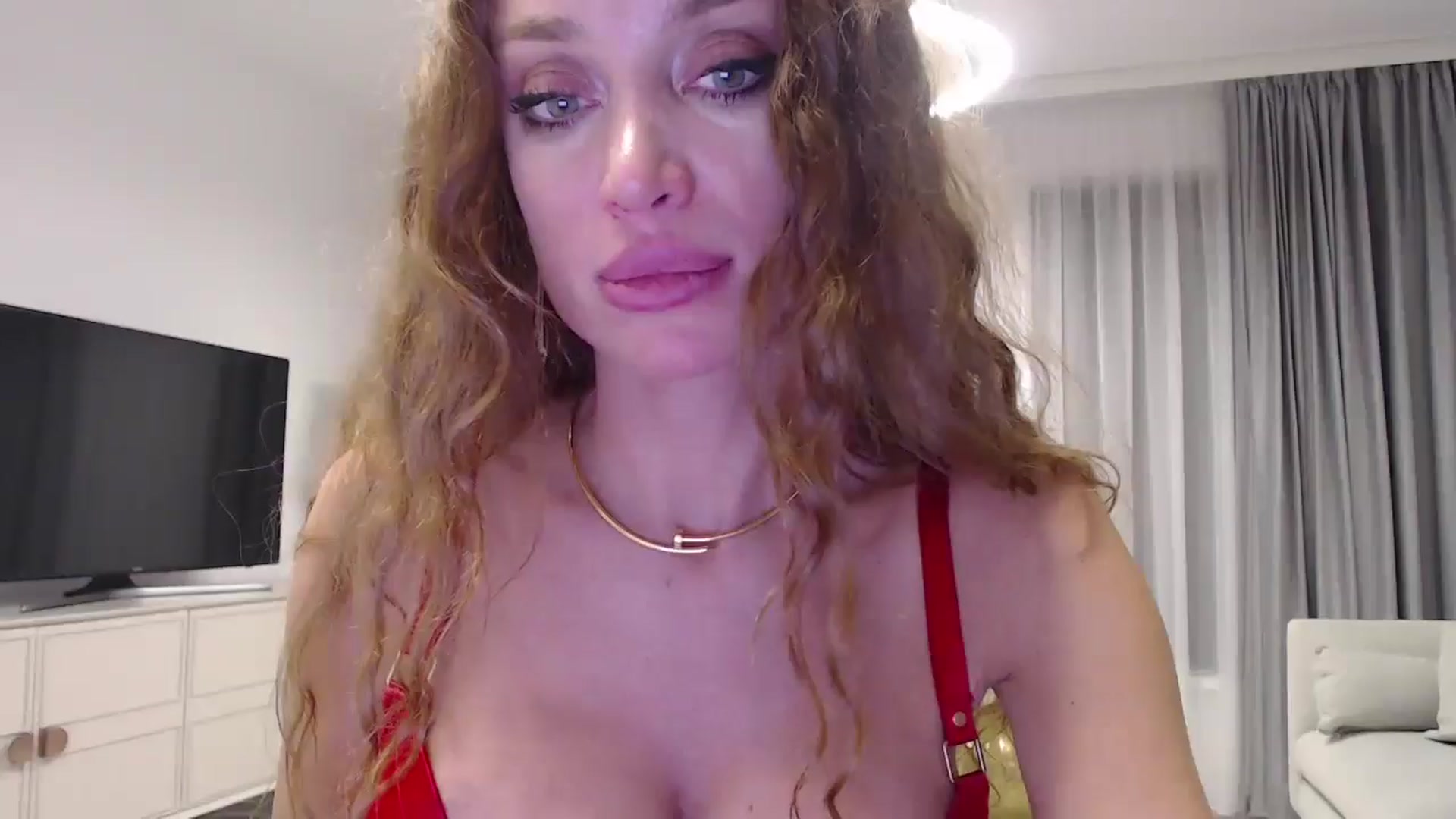 Gallery image thumbnail from Anayys's myfreecams stream on, 12/27/2024, 23:59 image 1 of 20