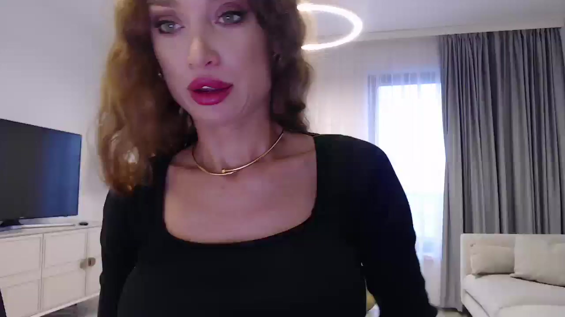 Gallery image thumbnail from Anayys's myfreecams stream on, 12/29/2024, 13:33 image 13 of 20