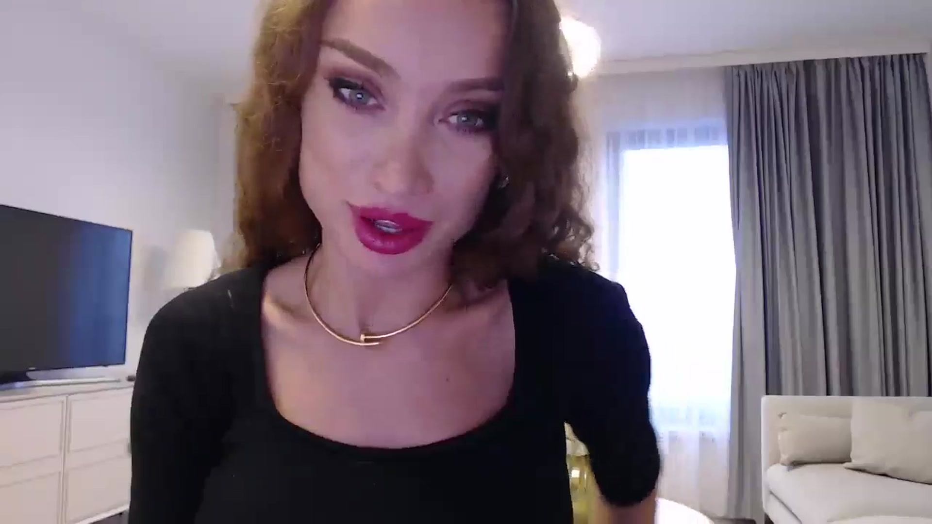 Gallery image thumbnail from Anayys's myfreecams stream on, 12/29/2024, 13:33 image 8 of 20