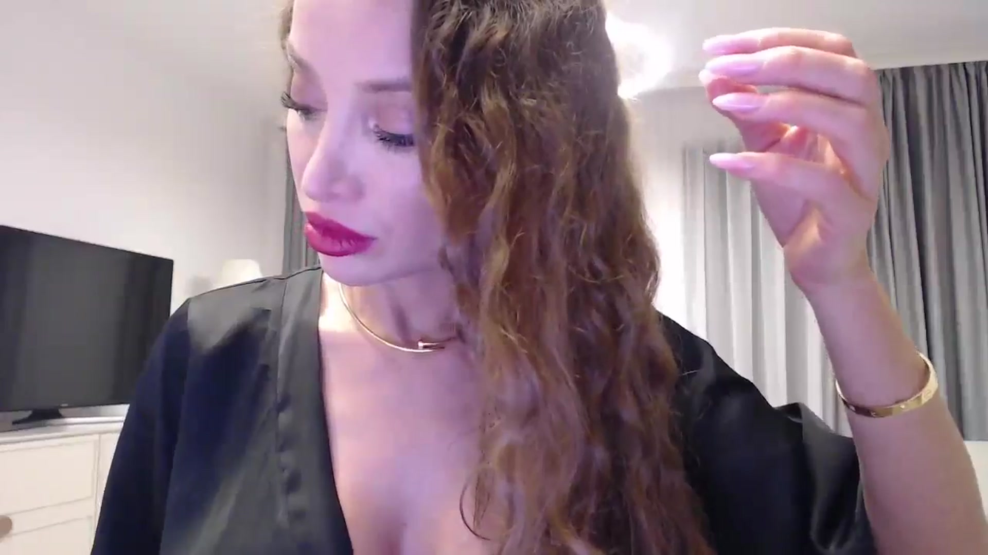 Gallery image thumbnail from Anayys's myfreecams stream on, 12/29/2024, 20:29 image 9 of 20