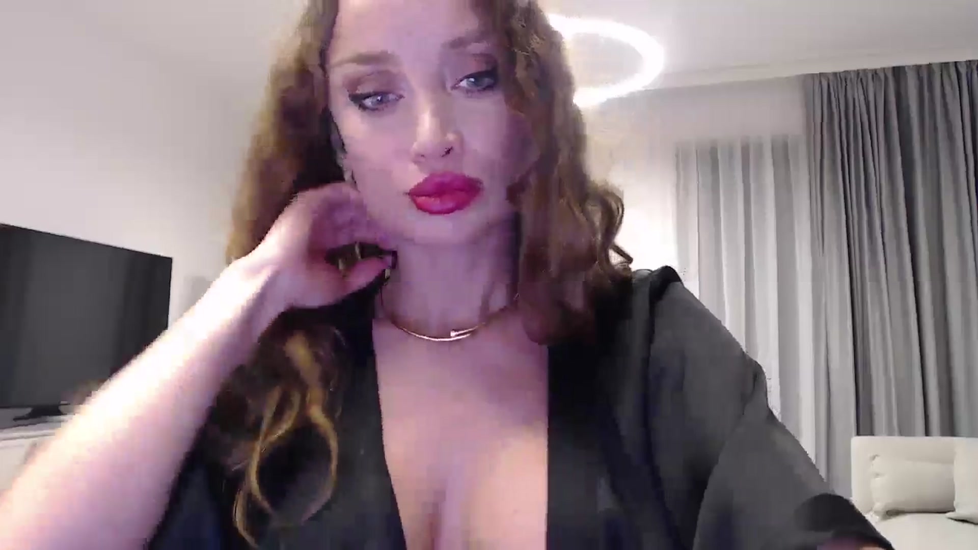 Gallery image thumbnail from Anayys's myfreecams stream on, 12/29/2024, 20:29 image 12 of 20