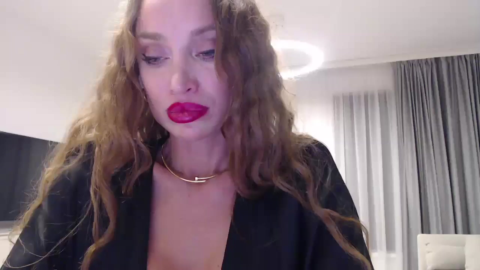 Gallery image thumbnail from Anayys's myfreecams stream on, 12/29/2024, 23:23 image 10 of 20