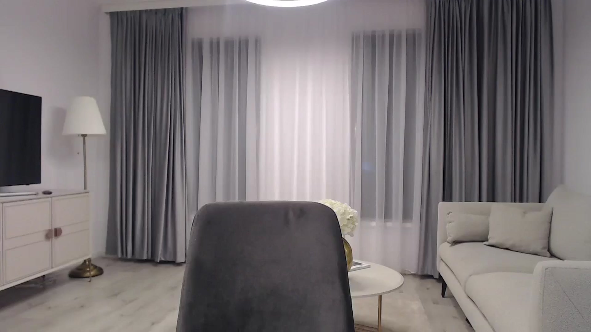 Gallery image thumbnail from Anayys's myfreecams stream on, 01/01/2025, 15:46 image 6 of 20