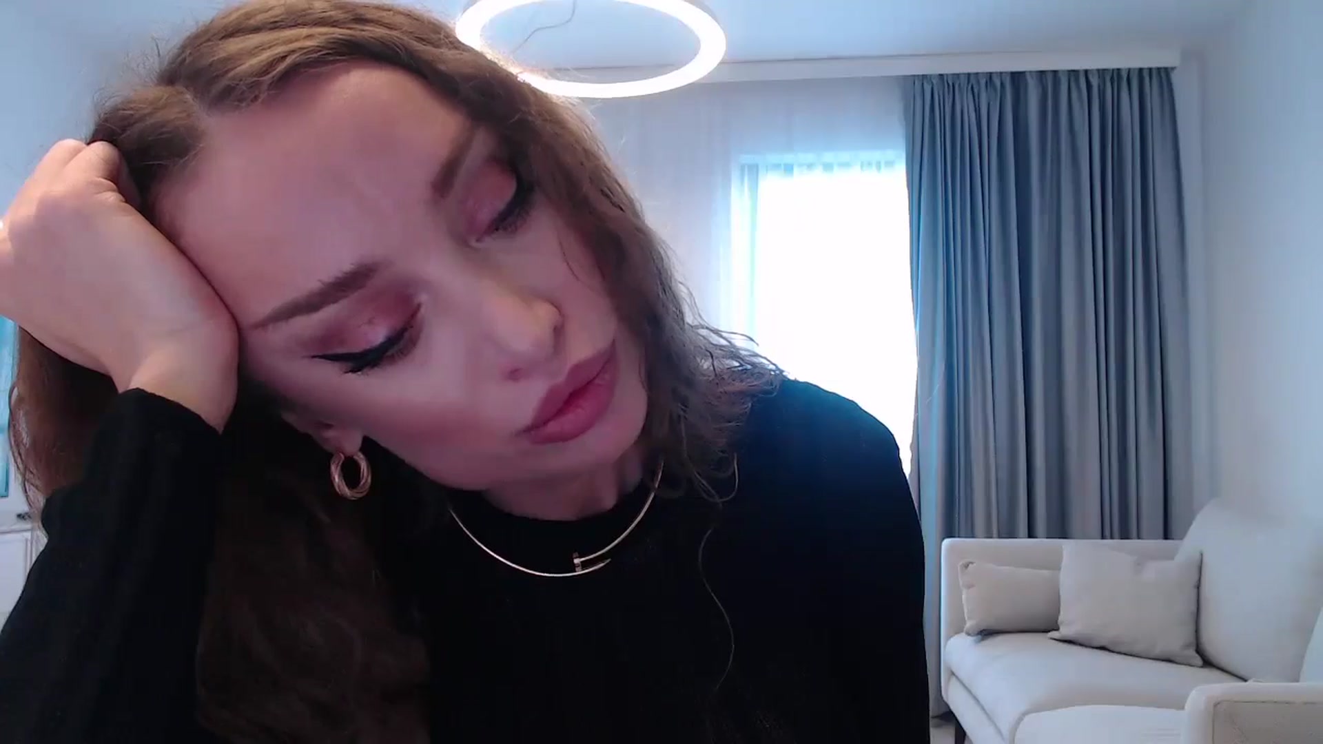 Gallery image thumbnail from Anayys's myfreecams stream on, 01/02/2025, 13:08 image 5 of 20