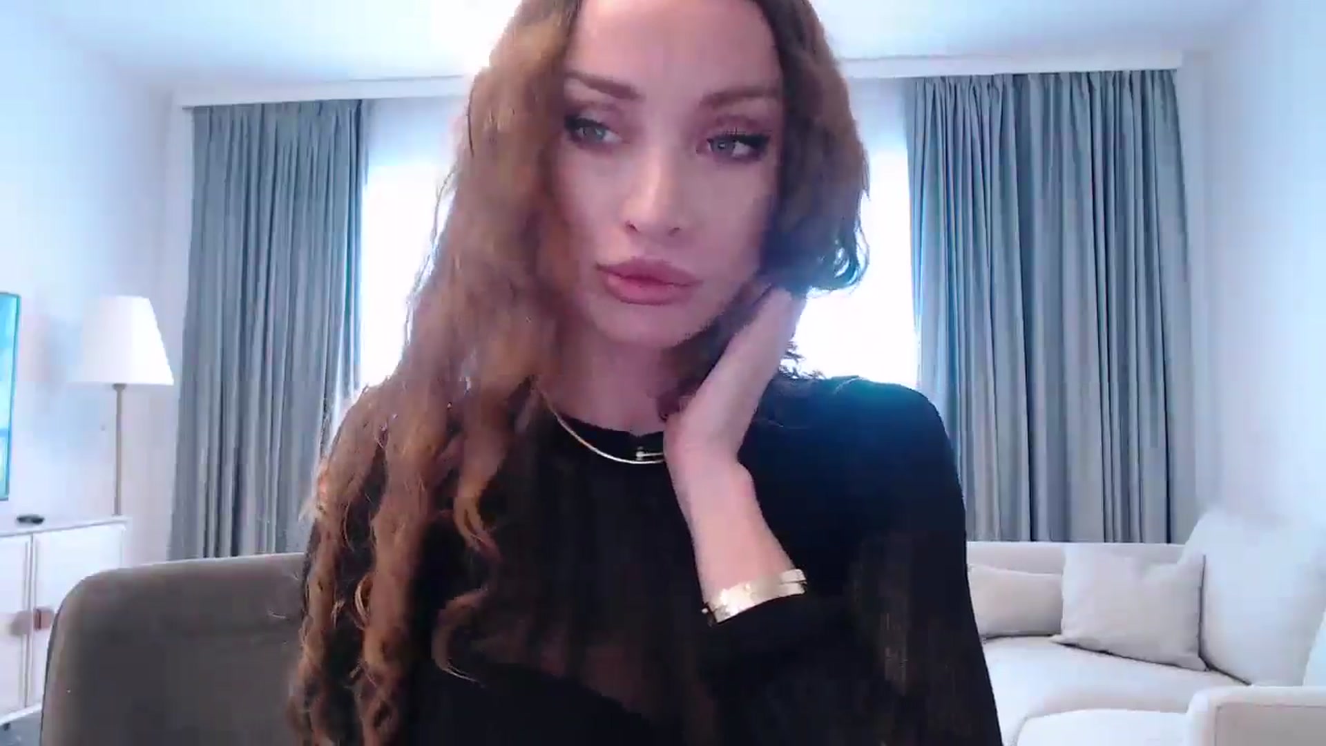 Gallery image thumbnail from Anayys's myfreecams stream on, 01/02/2025, 13:08 image 11 of 20