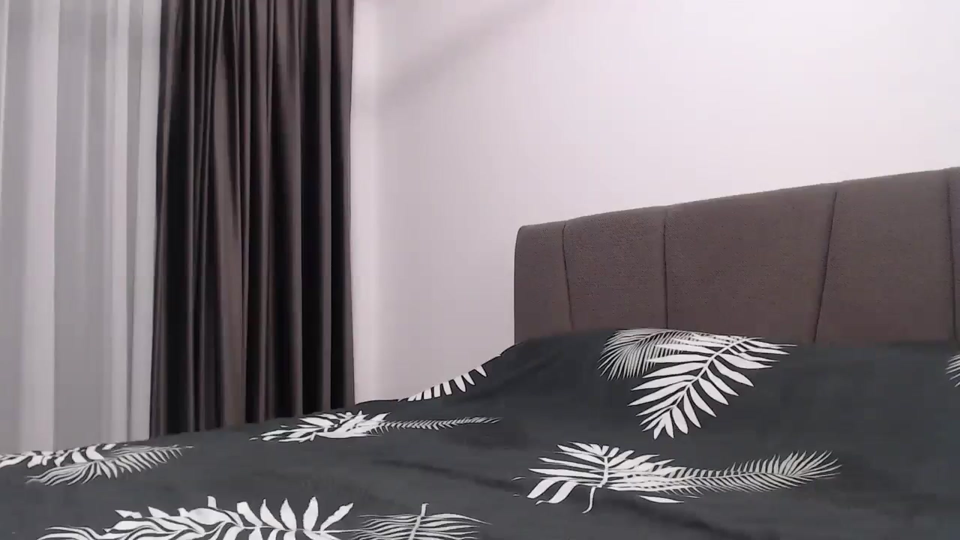 Gallery image thumbnail from Anayys's myfreecams stream on, 01/02/2025, 21:29 image 16 of 20