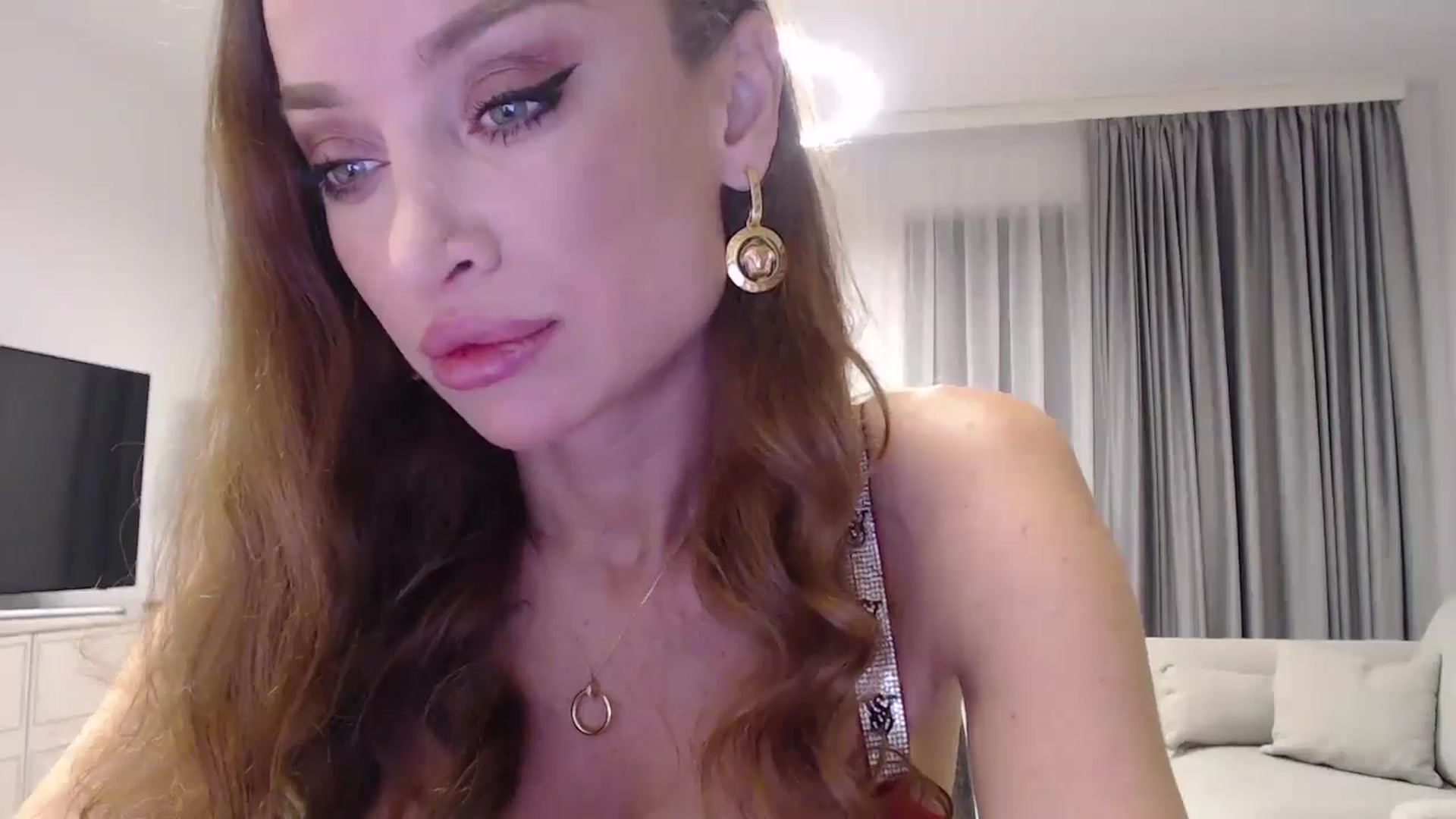 Gallery image thumbnail from Anayys's myfreecams stream on, 01/03/2025, 15:43 image 17 of 20