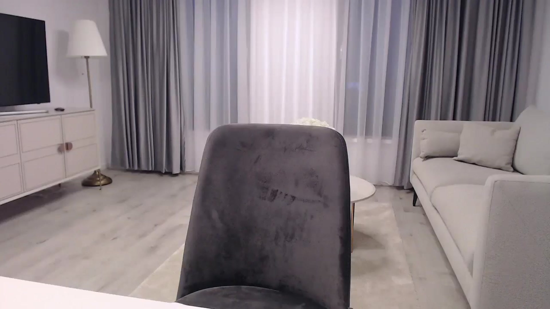 Gallery image thumbnail from Anayys's myfreecams stream on, 01/03/2025, 15:43 image 8 of 20