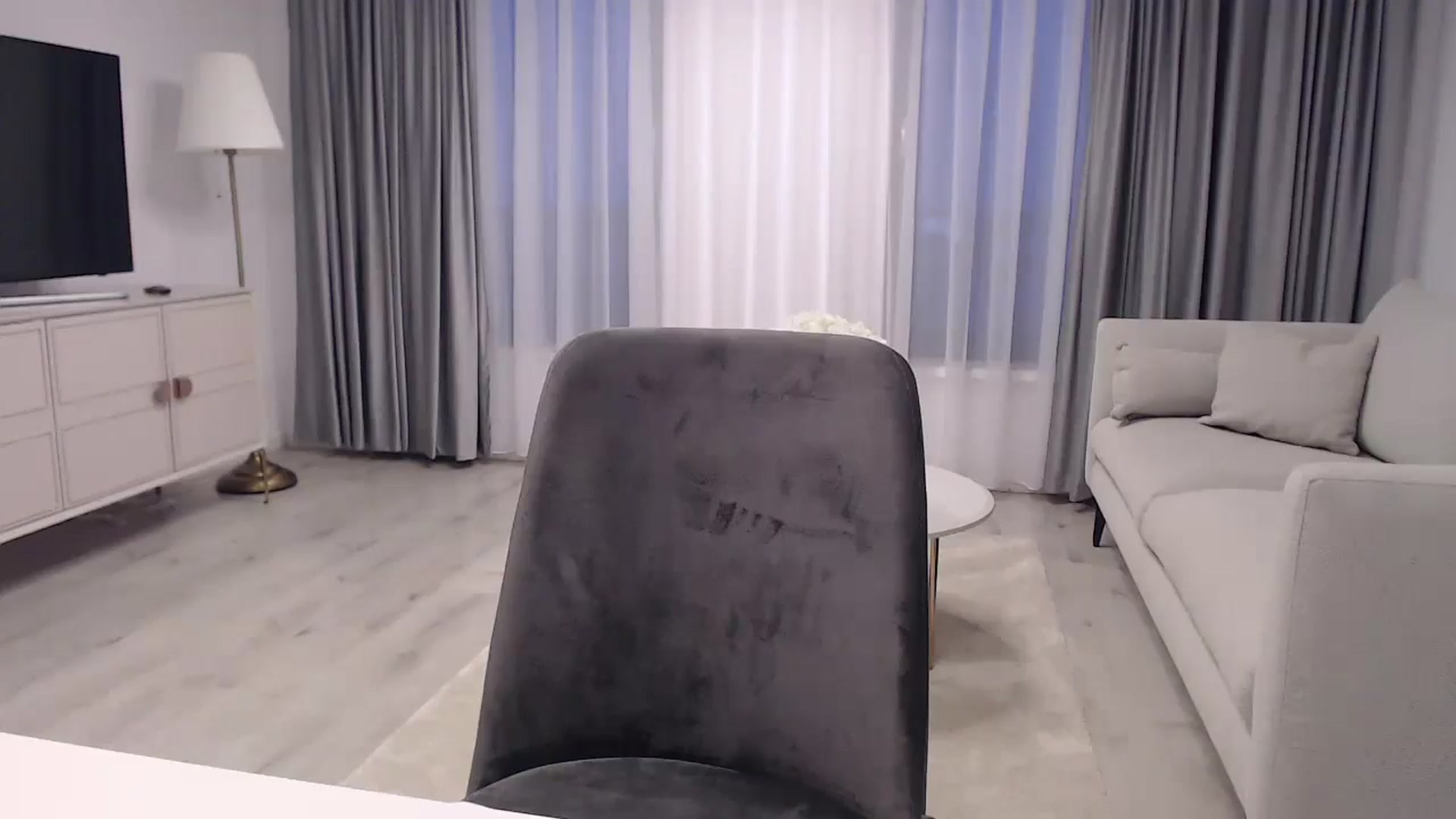 Gallery image thumbnail from Anayys's myfreecams stream on, 01/03/2025, 15:43 image 4 of 20