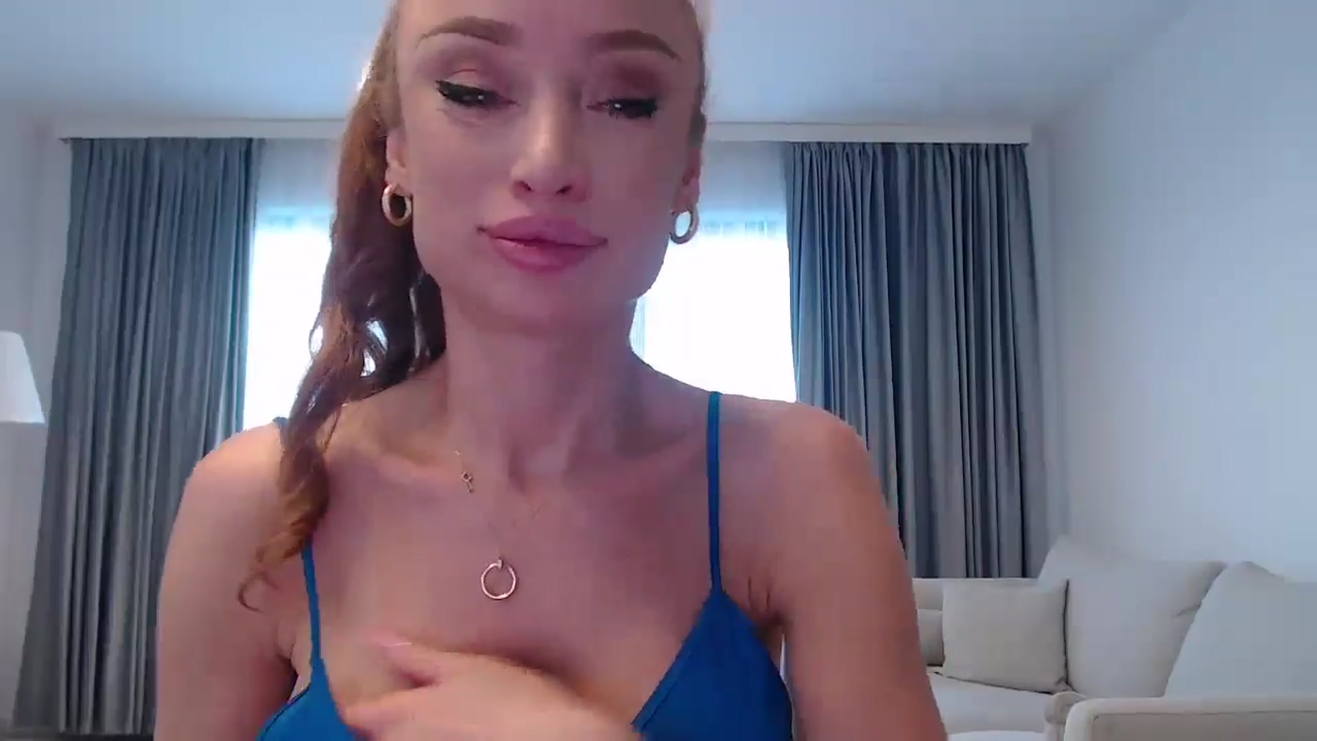 Gallery image thumbnail from Anayys's myfreecams stream on, 01/05/2025, 13:25 image 11 of 20