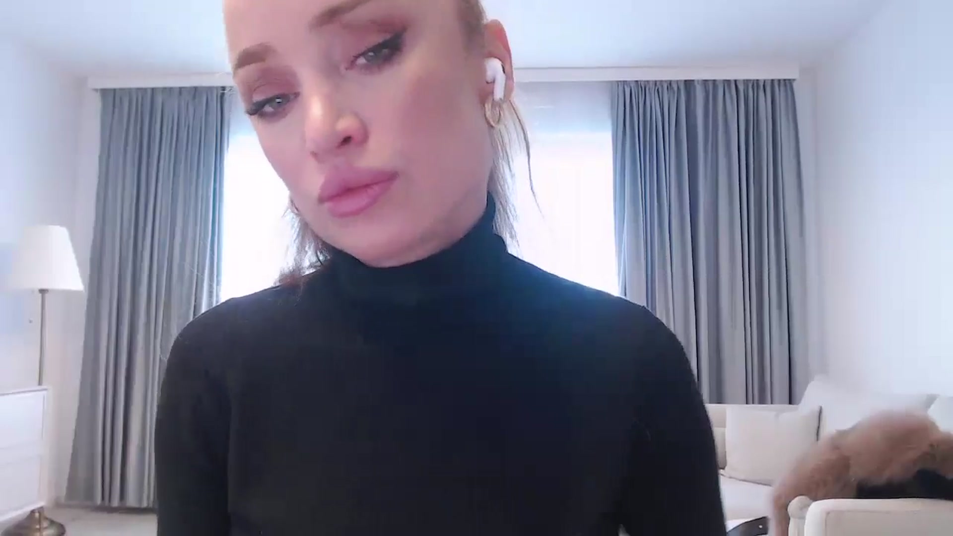 Gallery image thumbnail from Anayys's myfreecams stream on, 01/06/2025, 13:33 image 19 of 20