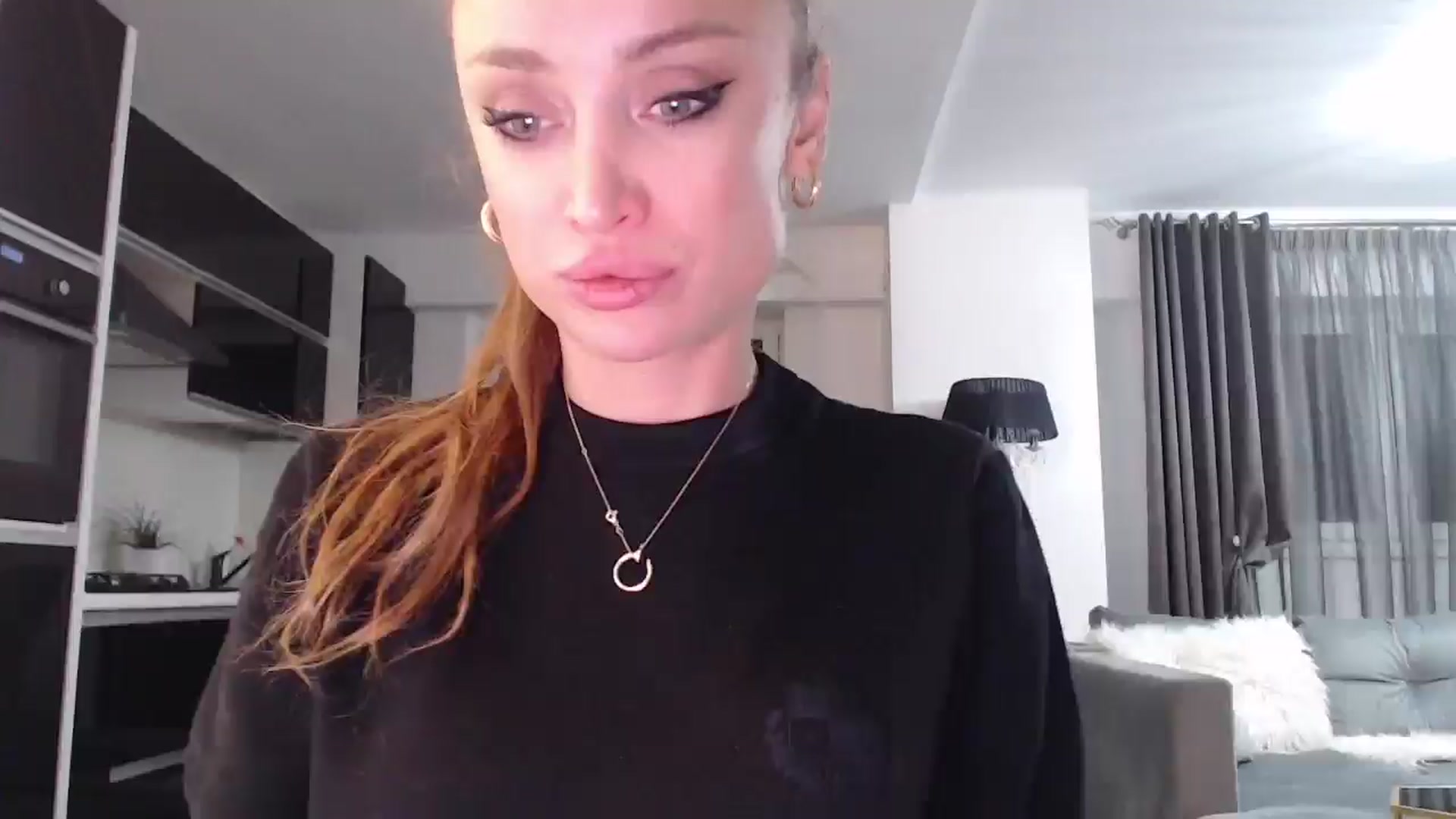 Gallery image thumbnail from Anayys's myfreecams stream on, 01/07/2025, 18:16 image 1 of 20